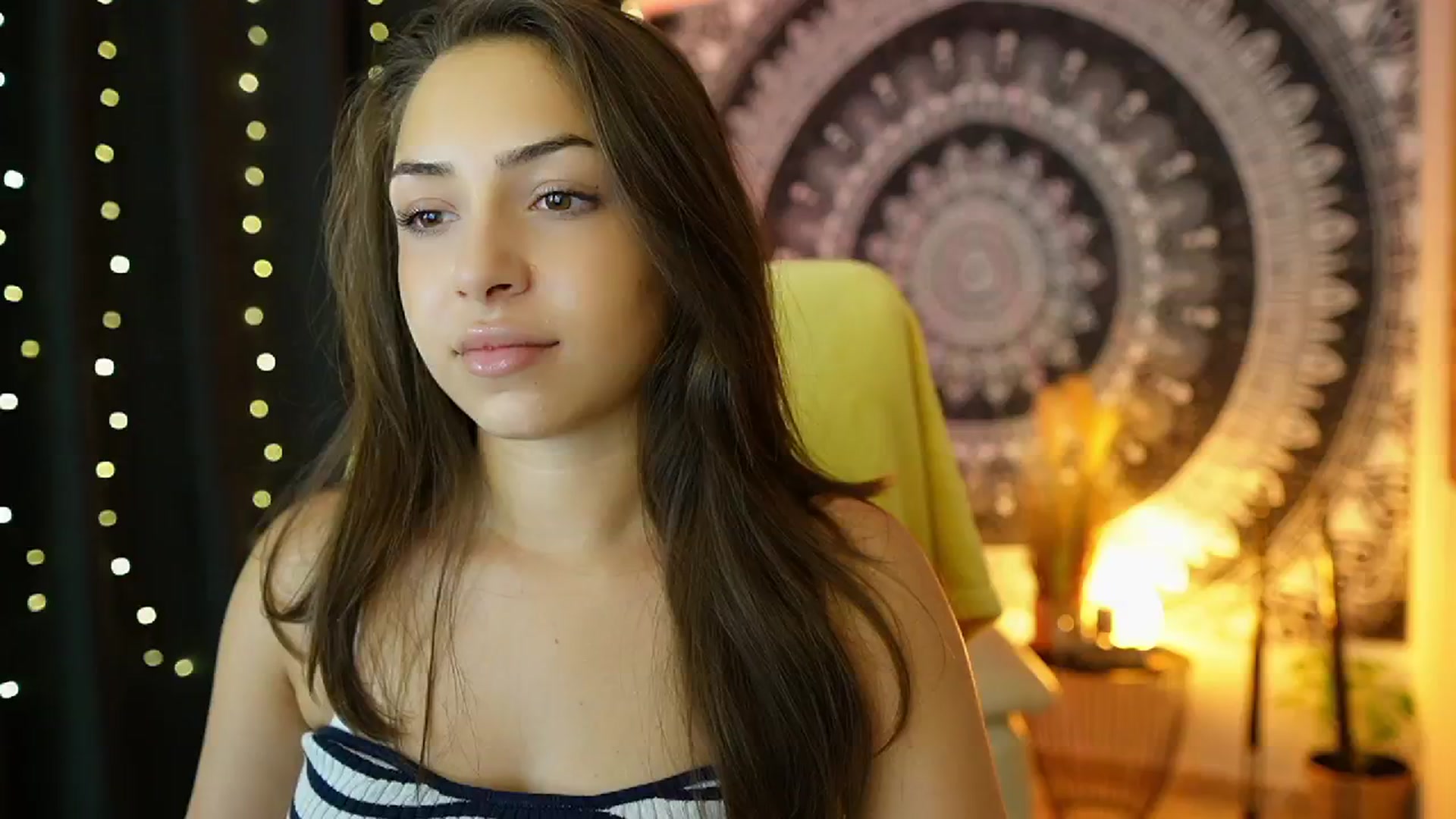 Gallery image thumbnail from Briar__Rose's myfreecams stream on, 07/17/2024, 16:37 image 11 of 20