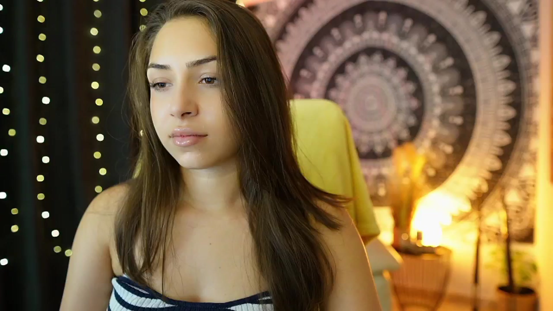 Gallery image thumbnail from Briar__Rose's myfreecams stream on, 07/17/2024, 16:37 image 12 of 20