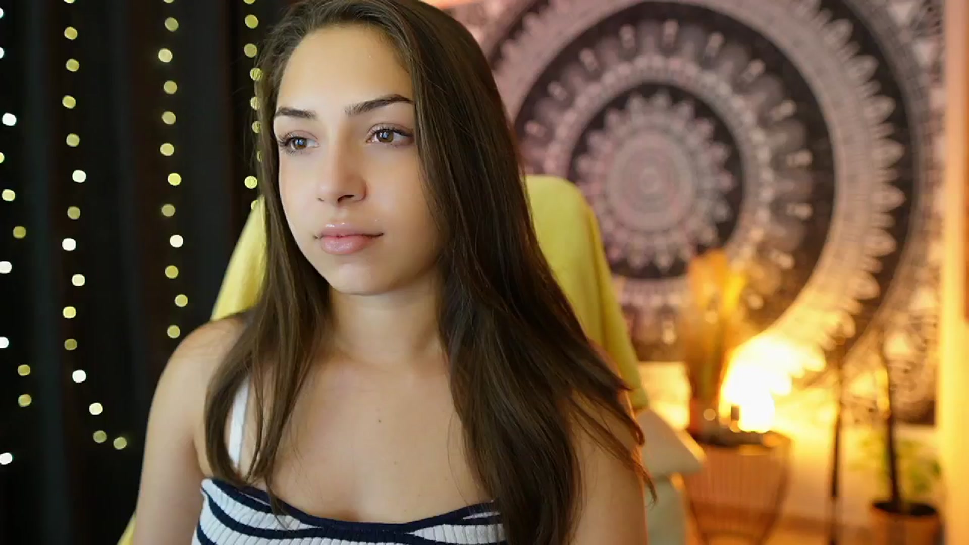 Gallery image thumbnail from Briar__Rose's myfreecams stream on, 07/17/2024, 16:37 image 2 of 20
