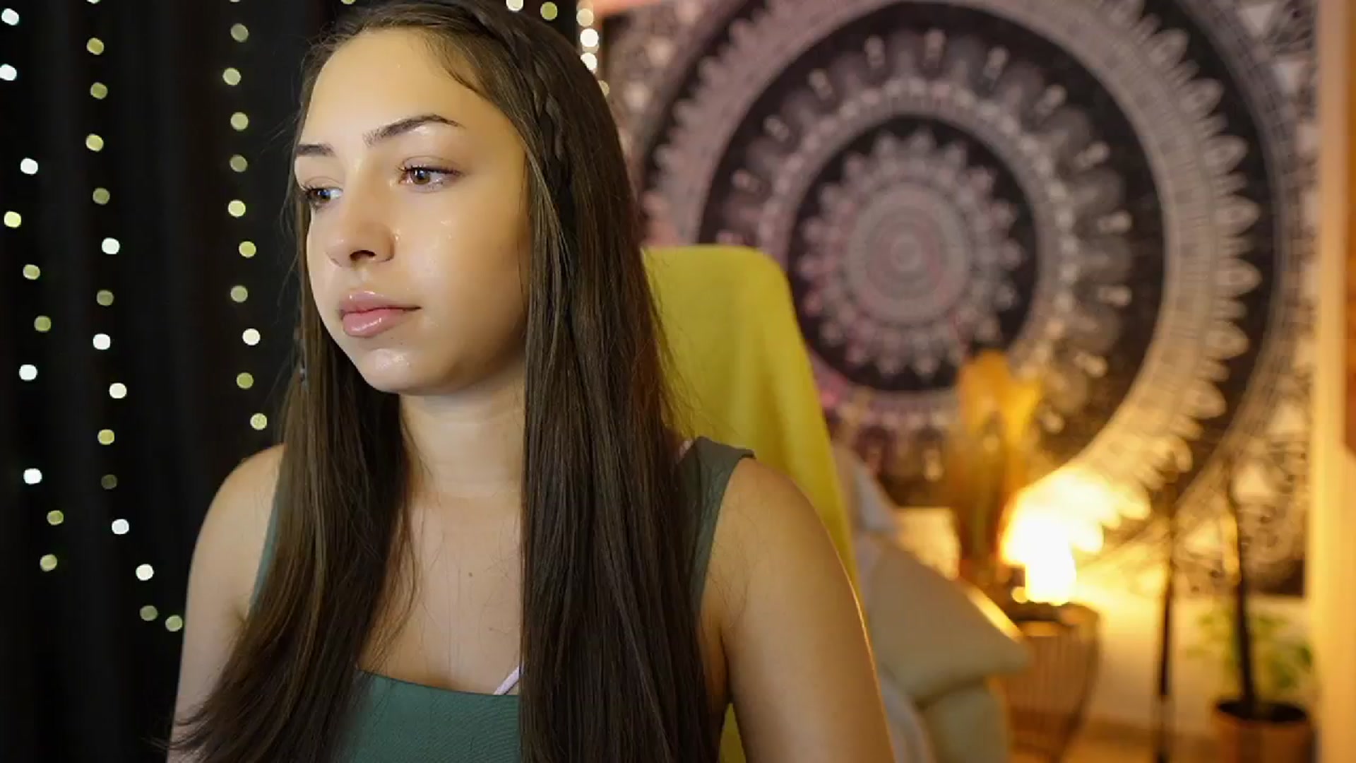 Gallery image thumbnail from Briar__Rose's myfreecams stream on, 07/18/2024, 17:57 image 18 of 20