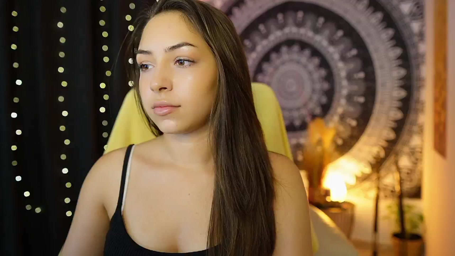 Gallery image thumbnail from Briar__Rose's myfreecams stream on, 07/21/2024, 17:28 image 3 of 20