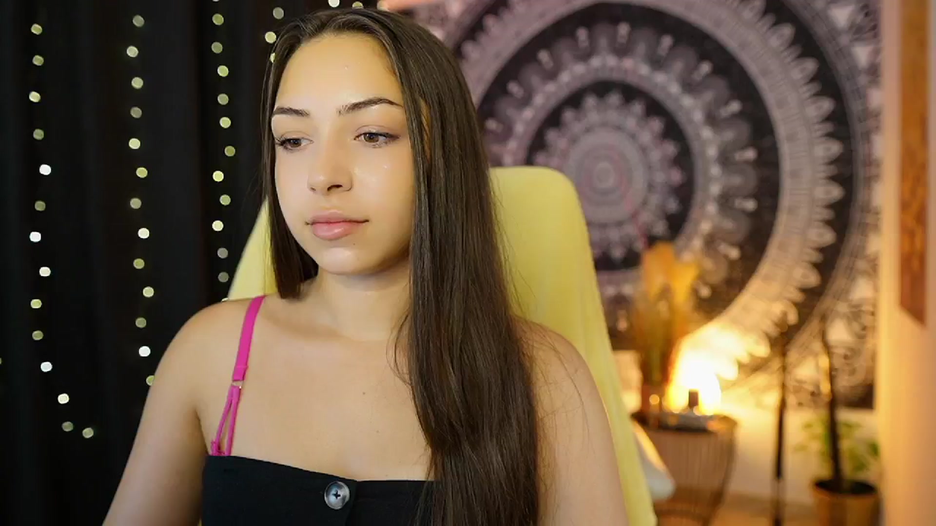 Gallery image thumbnail from Briar__Rose's myfreecams stream on, 07/22/2024, 16:06 image 17 of 20