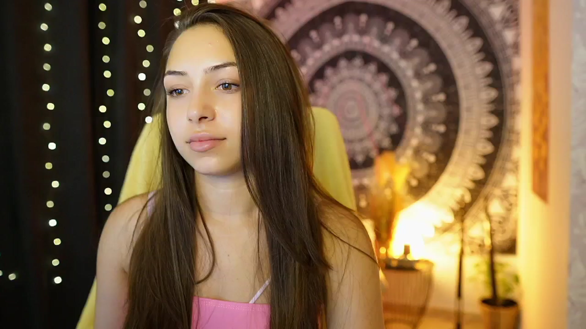 Gallery image thumbnail from Briar__Rose's myfreecams stream on, 07/24/2024, 17:03 image 4 of 20
