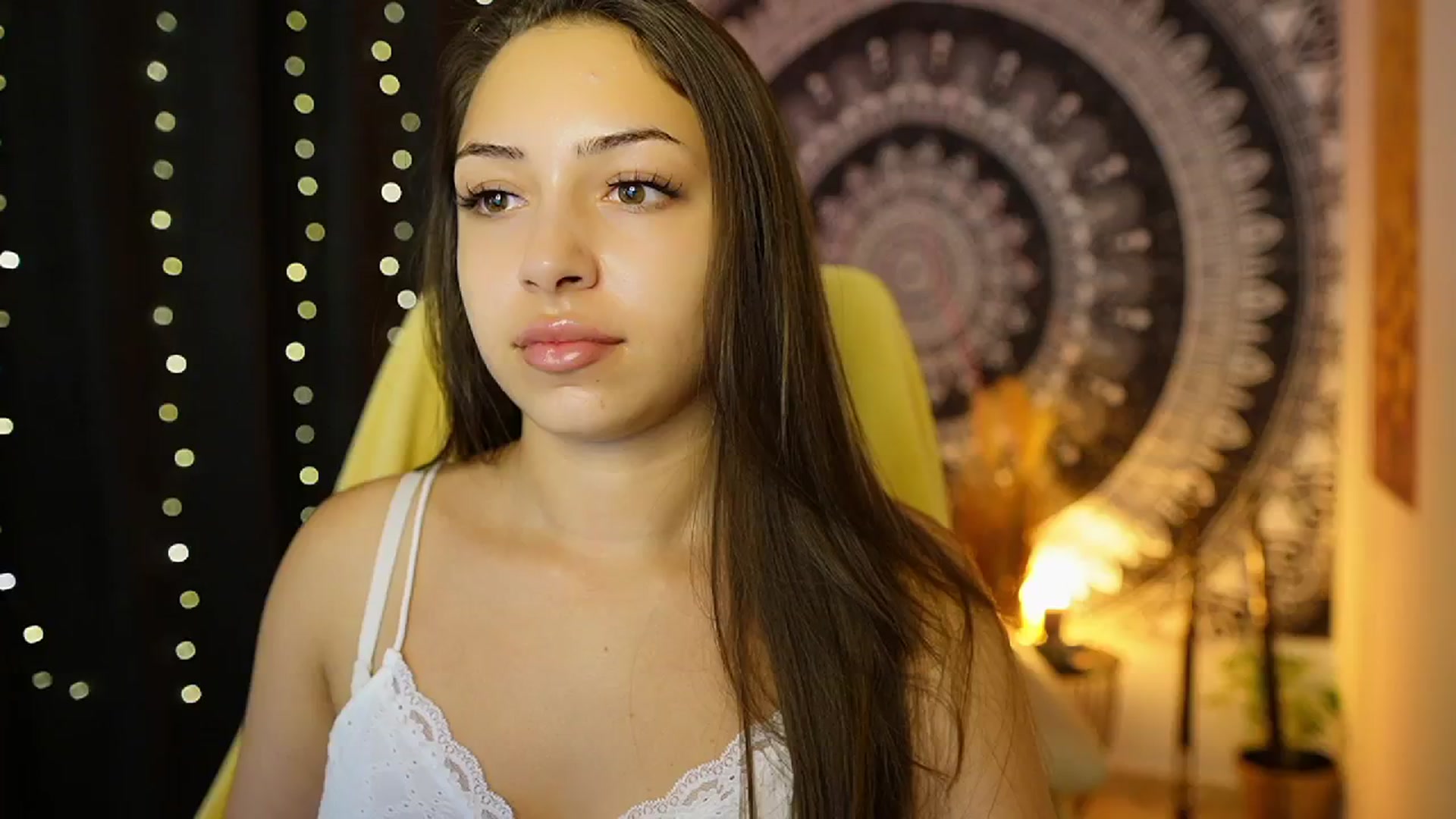 Gallery image thumbnail from Briar__Rose's myfreecams stream on, 07/25/2024, 18:33 image 17 of 20