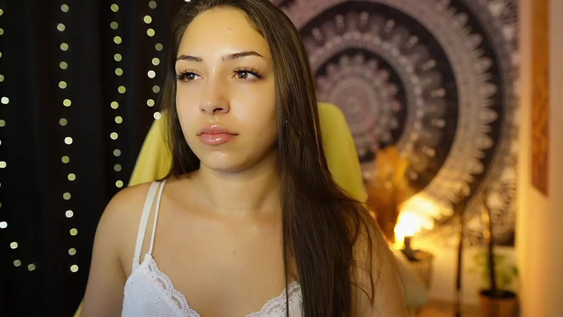 Gallery image thumbnail from Briar__Rose's myfreecams stream on, 07/25/2024, 18:33 image 4 of 20