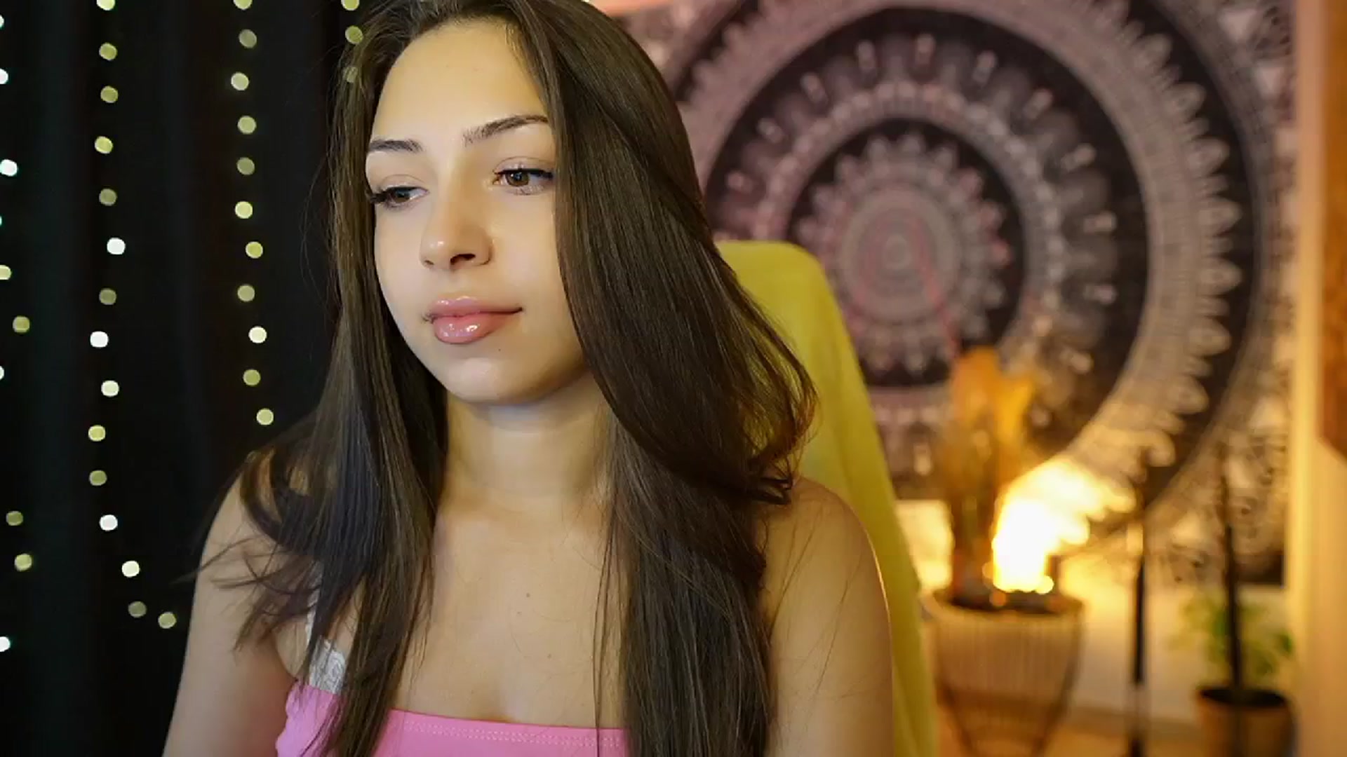 Gallery image thumbnail from Briar__Rose's myfreecams stream on, 08/05/2024, 16:43 image 17 of 20