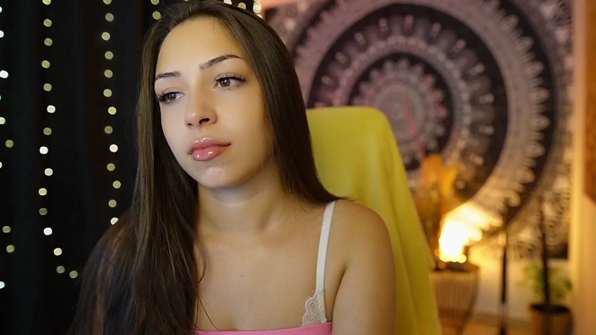 Gallery image thumbnail from Briar__Rose's myfreecams stream on, 08/05/2024, 16:43 image 15 of 20