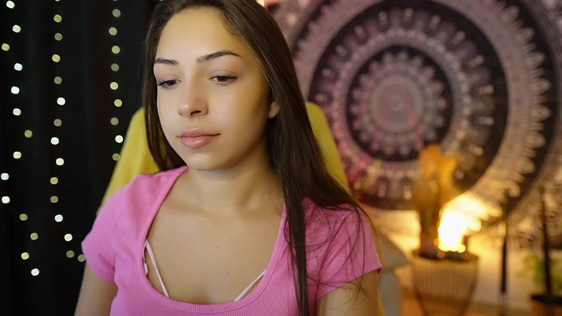 Gallery image thumbnail from Briar__Rose's myfreecams stream on, 08/06/2024, 14:17 image 17 of 20