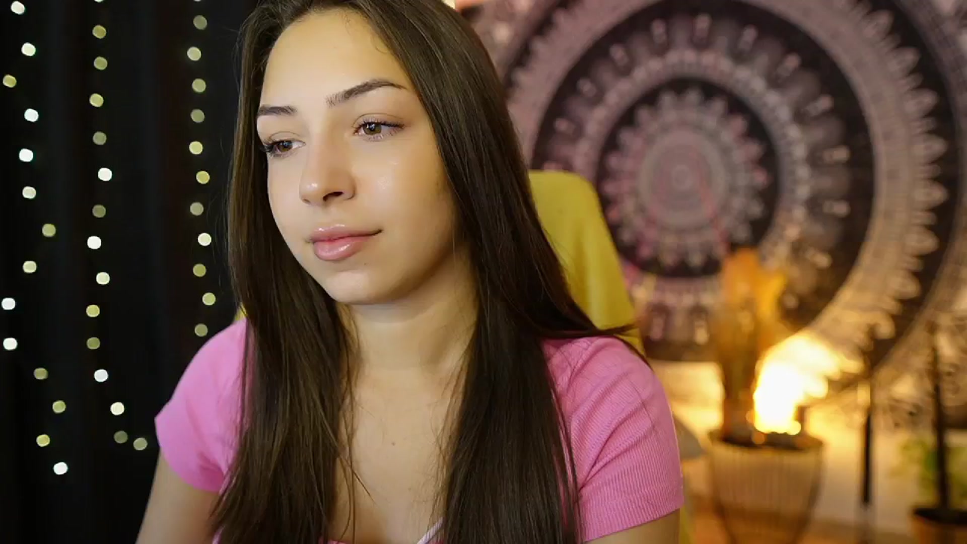 Gallery image thumbnail from Briar__Rose's myfreecams stream on, 08/06/2024, 14:17 image 3 of 20