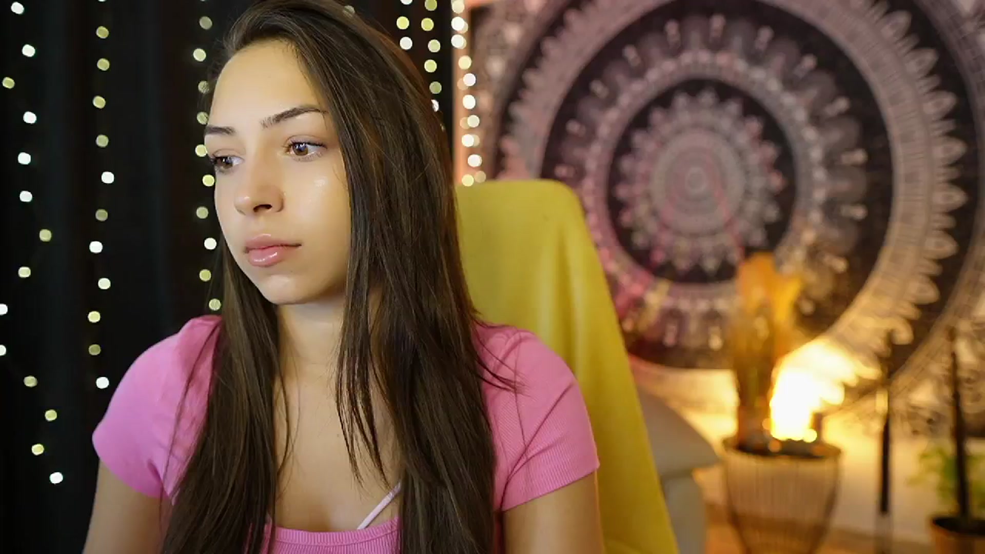 Gallery image thumbnail from Briar__Rose's myfreecams stream on, 08/06/2024, 17:50 image 18 of 20