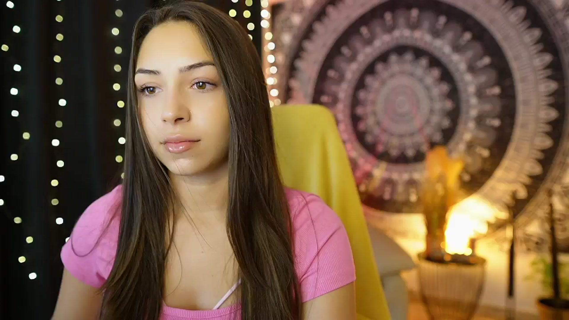 Gallery image thumbnail from Briar__Rose's myfreecams stream on, 08/06/2024, 17:50 image 16 of 20
