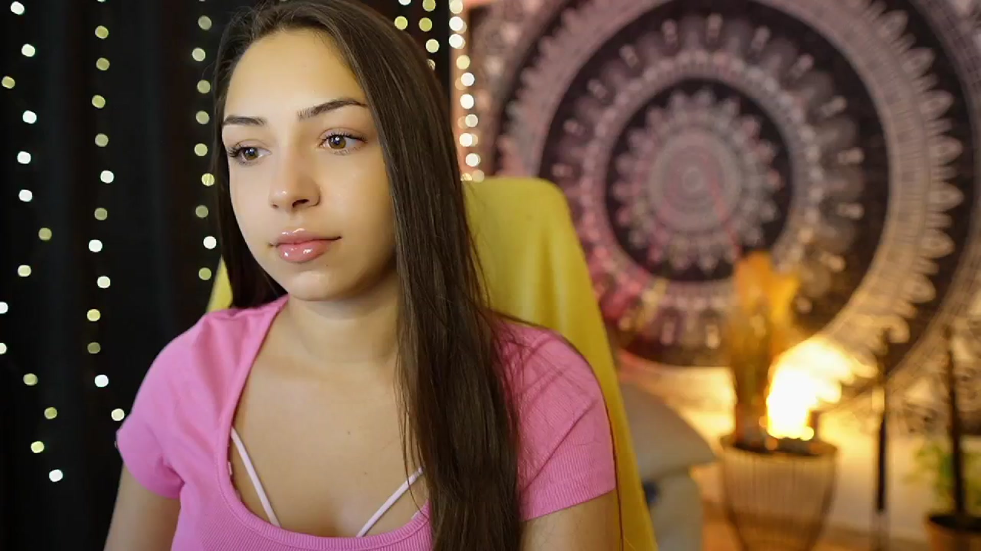 Gallery image thumbnail from Briar__Rose's myfreecams stream on, 08/06/2024, 17:50 image 11 of 20