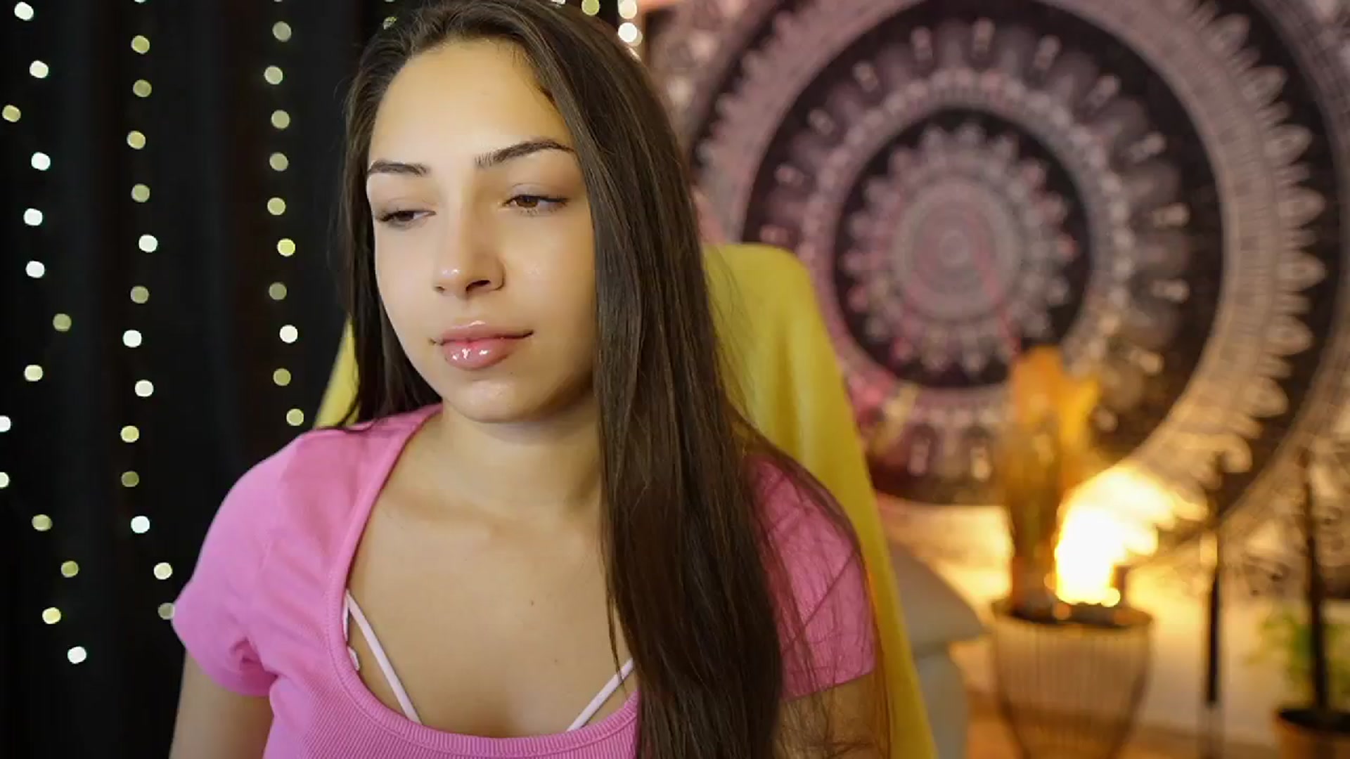 Gallery image thumbnail from Briar__Rose's myfreecams stream on, 08/06/2024, 17:50 image 13 of 20