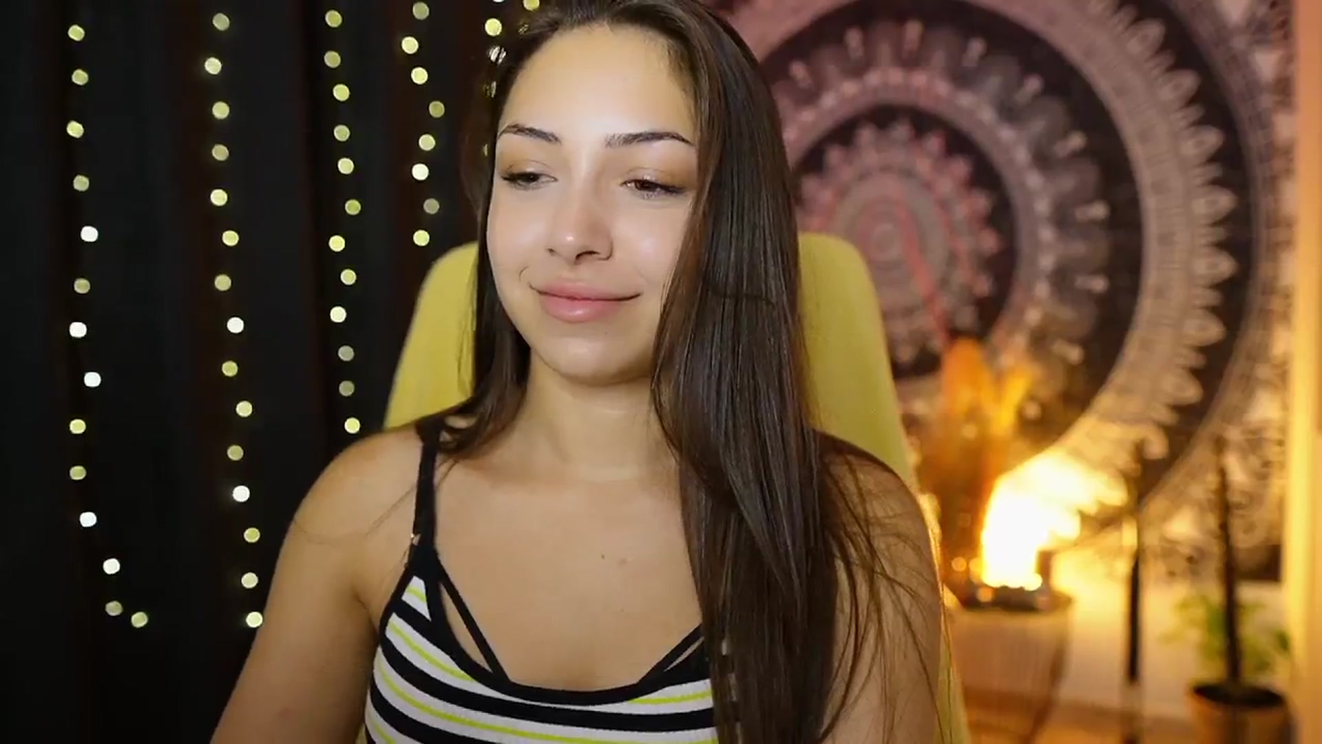 Gallery image thumbnail from Briar__Rose's myfreecams stream on, 08/08/2024, 17:52 image 14 of 20