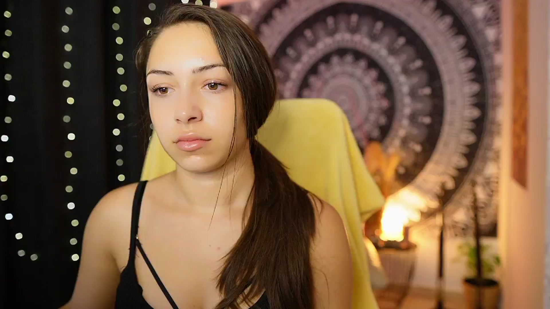 Gallery image thumbnail from Briar__Rose's myfreecams stream on, 08/12/2024, 18:09 image 14 of 20