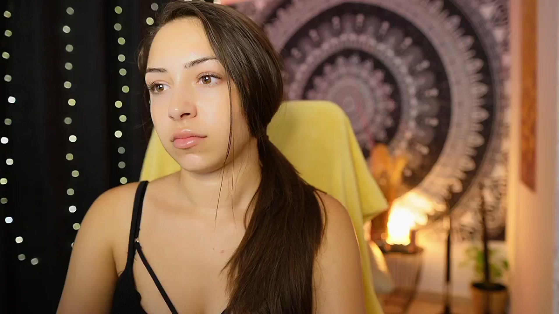 Gallery image thumbnail from Briar__Rose's myfreecams stream on, 08/12/2024, 18:09 image 8 of 20