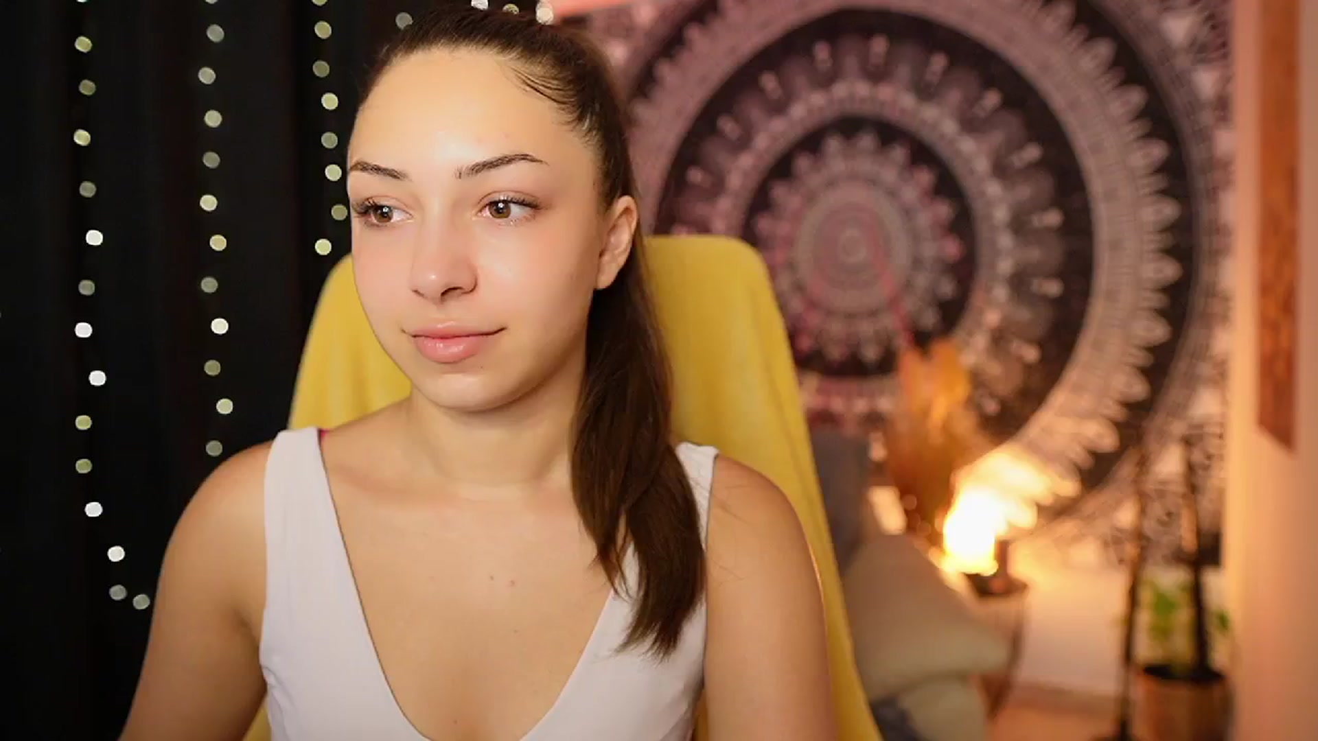 Gallery image thumbnail from Briar__Rose's myfreecams stream on, 08/15/2024, 14:58 image 13 of 20