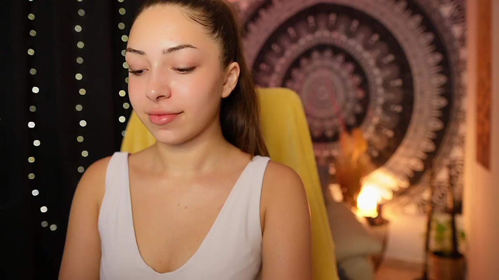 Gallery image thumbnail from Briar__Rose's myfreecams stream on, 08/15/2024, 14:58 image 7 of 20