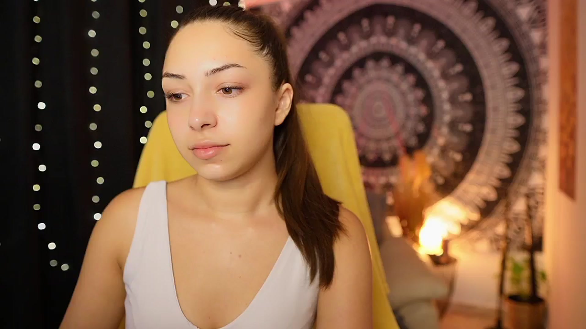 Gallery image thumbnail from Briar__Rose's myfreecams stream on, 08/15/2024, 16:30 image 16 of 20