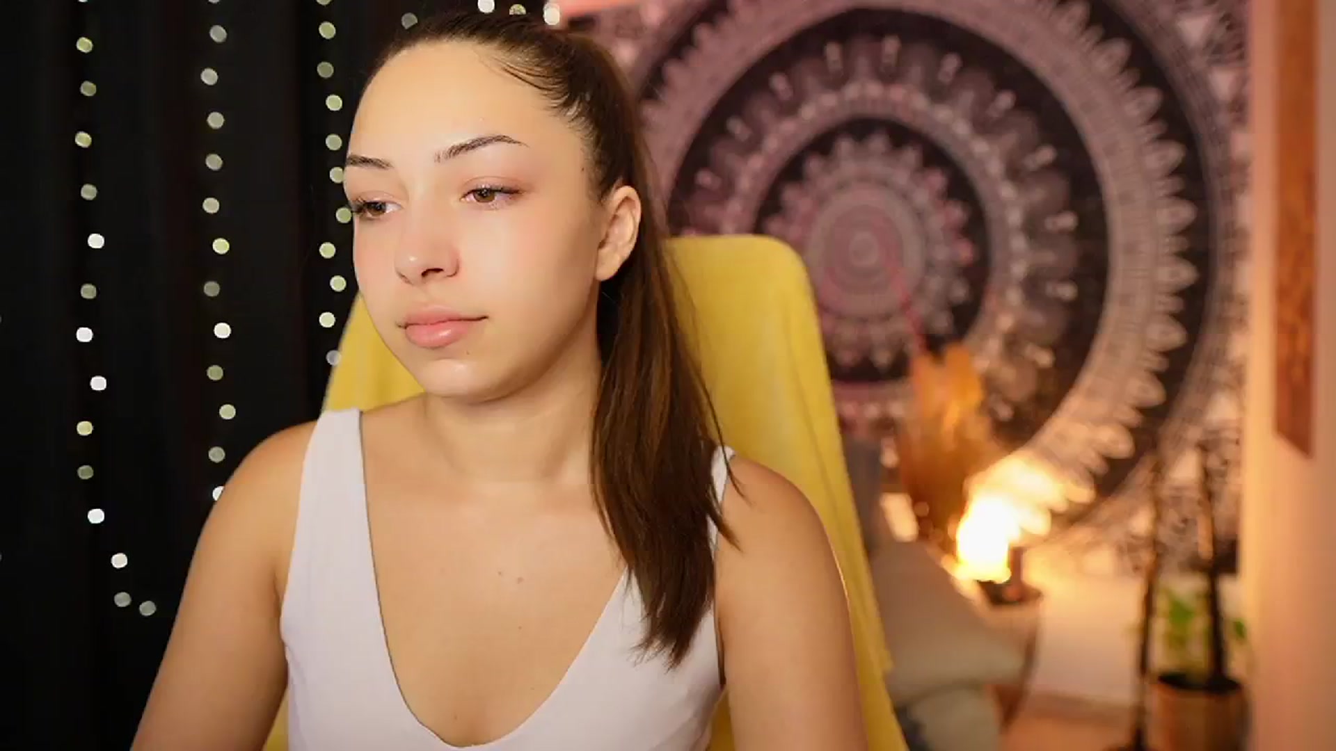 Gallery image thumbnail from Briar__Rose's myfreecams stream on, 08/15/2024, 16:30 image 6 of 20