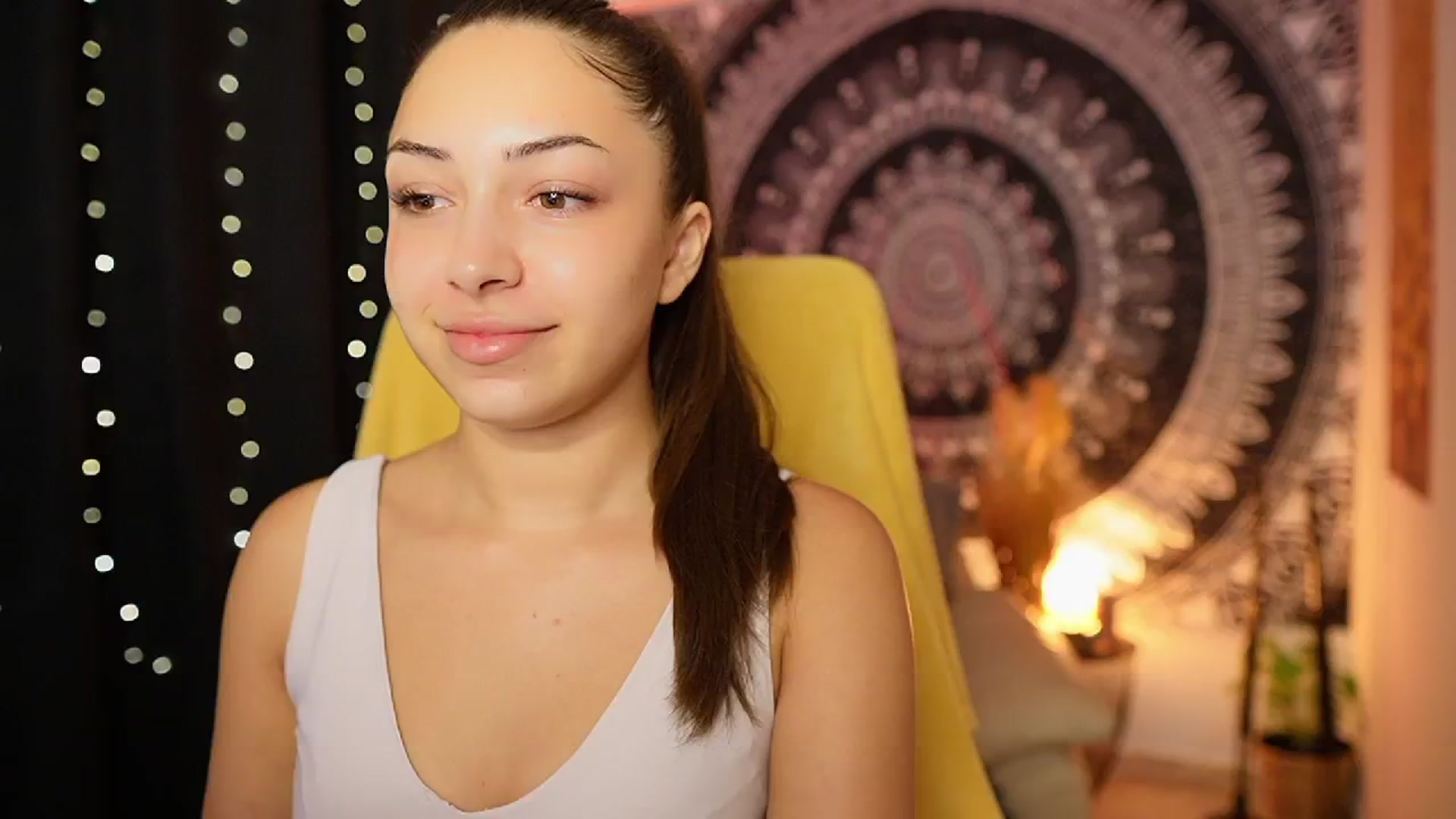 Gallery image thumbnail from Briar__Rose's myfreecams stream on, 08/15/2024, 16:49 image 13 of 20