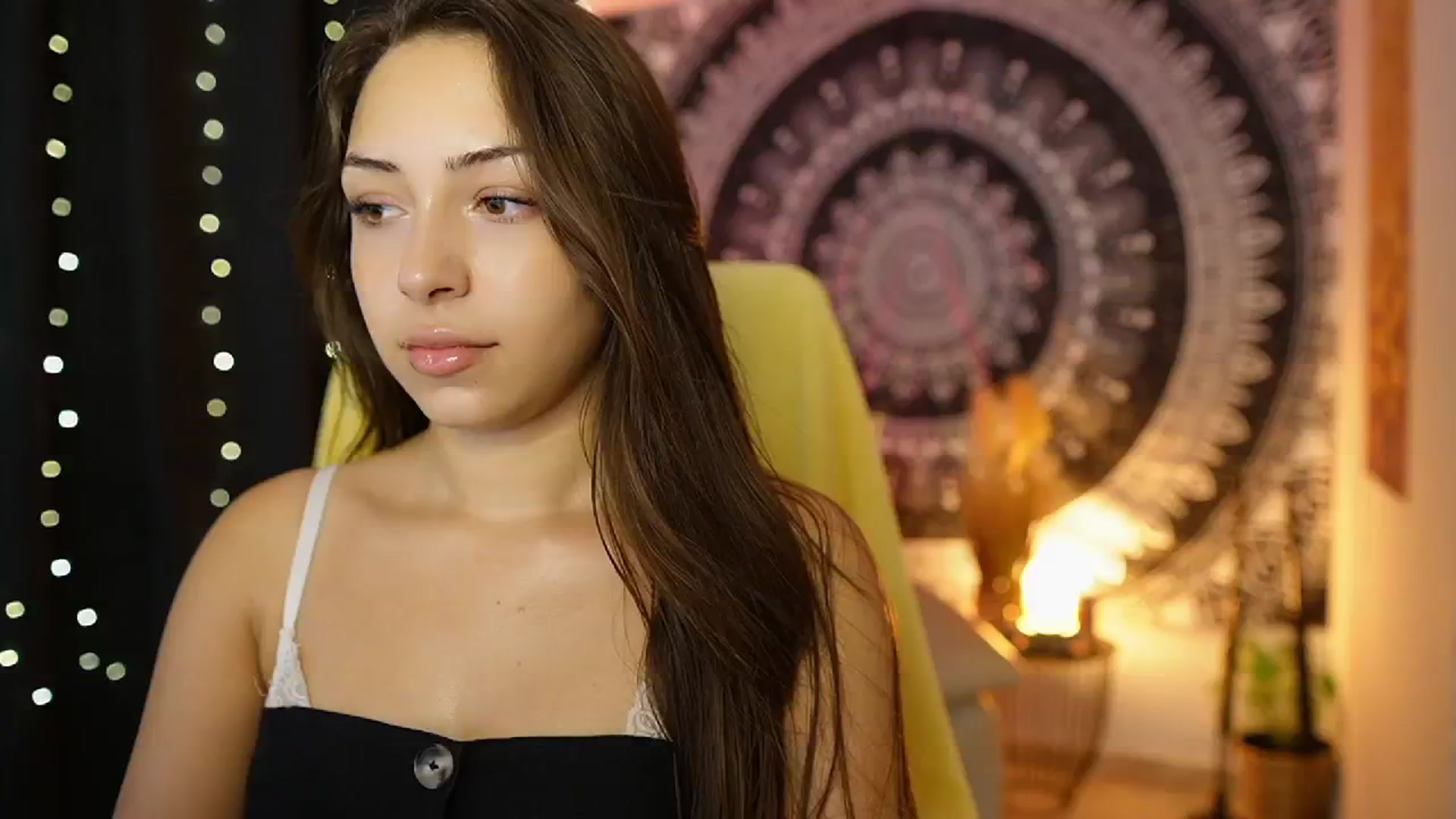 Gallery image thumbnail from Briar__Rose's myfreecams stream on, 08/16/2024, 16:12 image 2 of 20