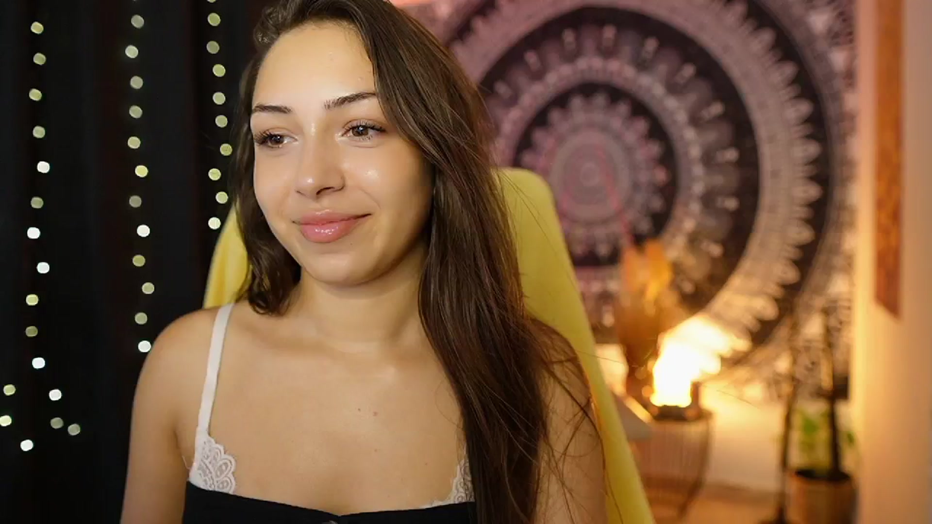 Gallery image thumbnail from Briar__Rose's myfreecams stream on, 08/16/2024, 16:12 image 8 of 20