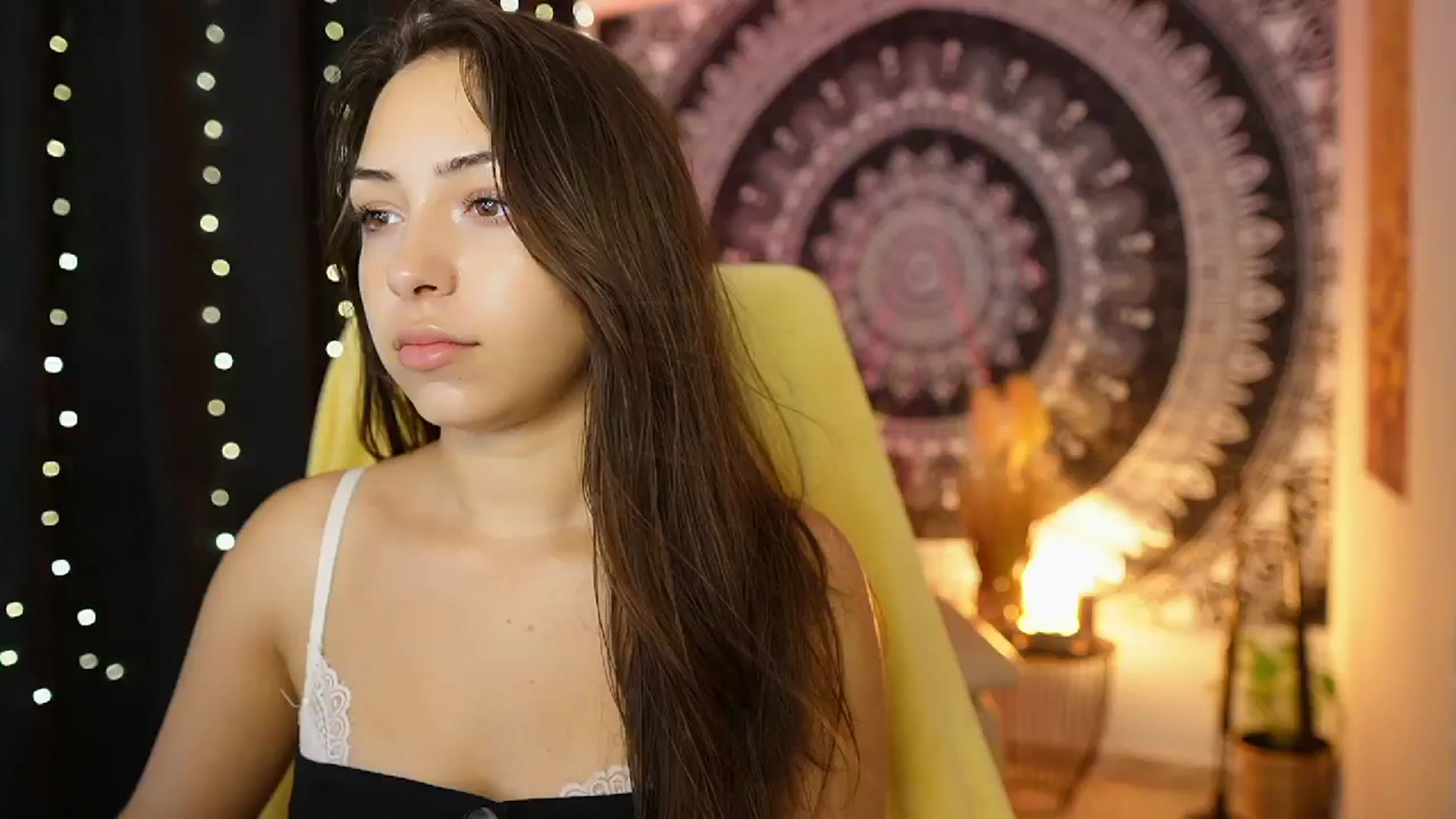 Gallery image thumbnail from Briar__Rose's myfreecams stream on, 08/16/2024, 17:07 image 12 of 20