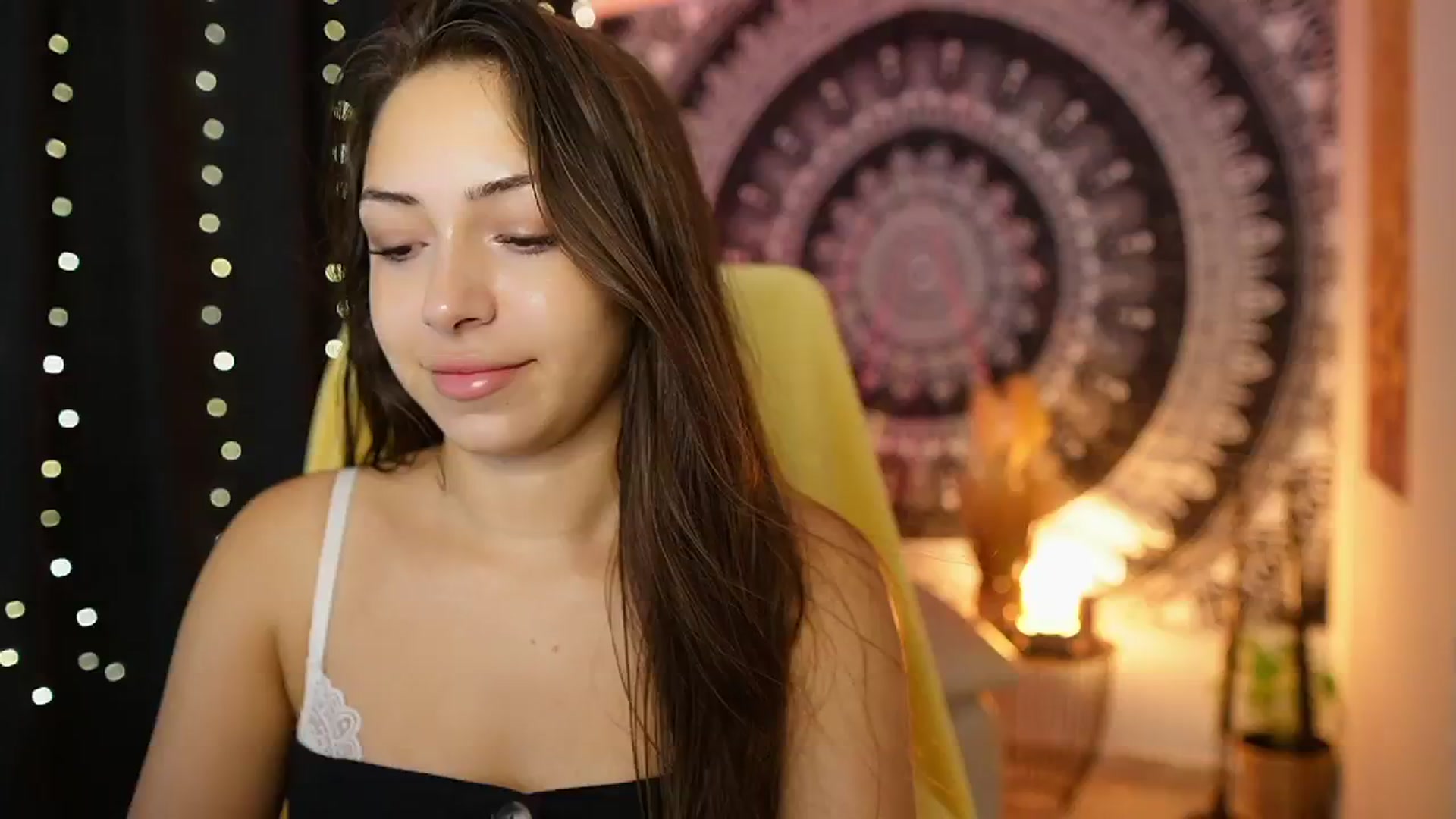 Gallery image thumbnail from Briar__Rose's myfreecams stream on, 08/16/2024, 17:07 image 5 of 20