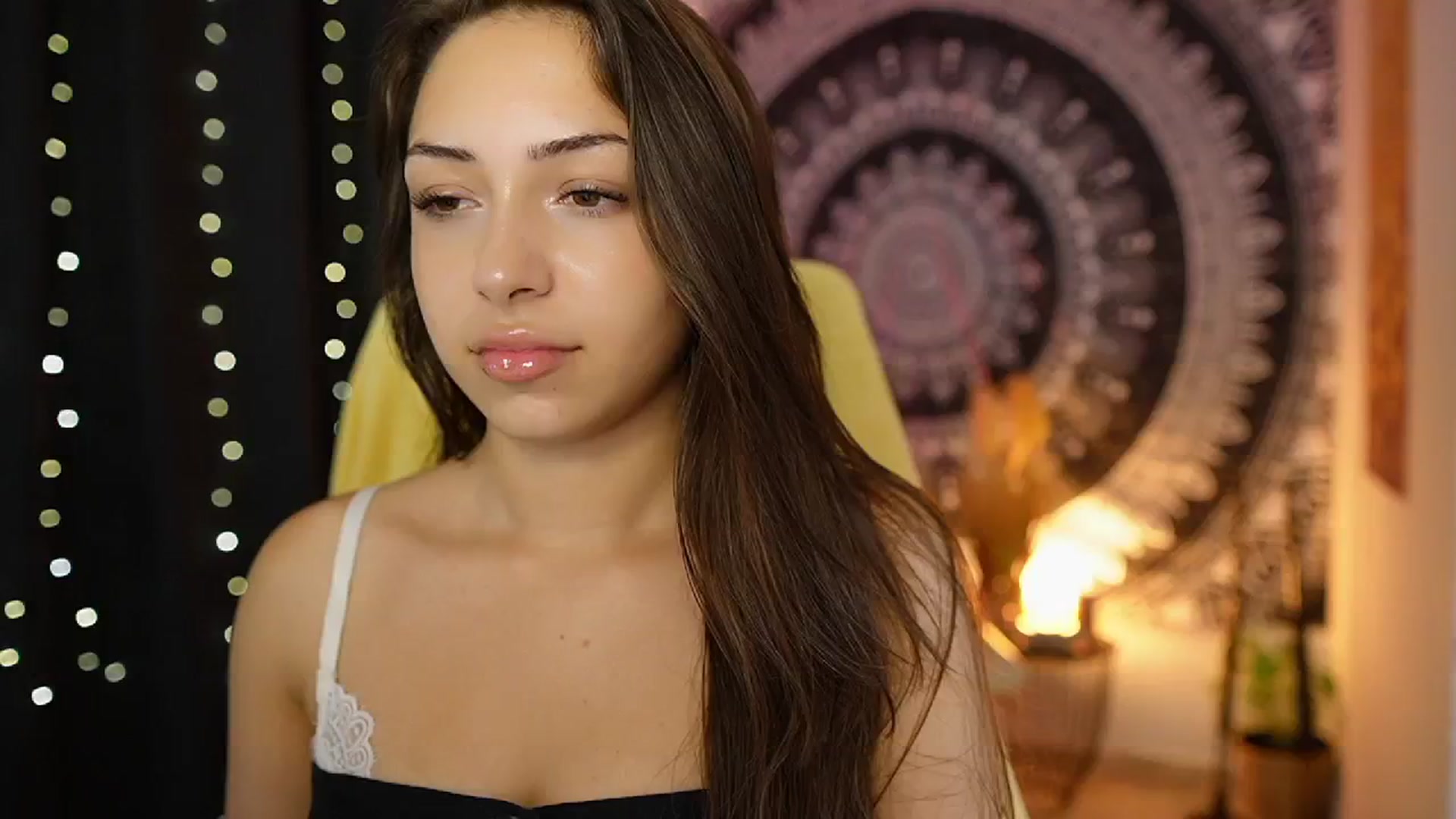 Gallery image thumbnail from Briar__Rose's myfreecams stream on, 08/16/2024, 18:11 image 6 of 20