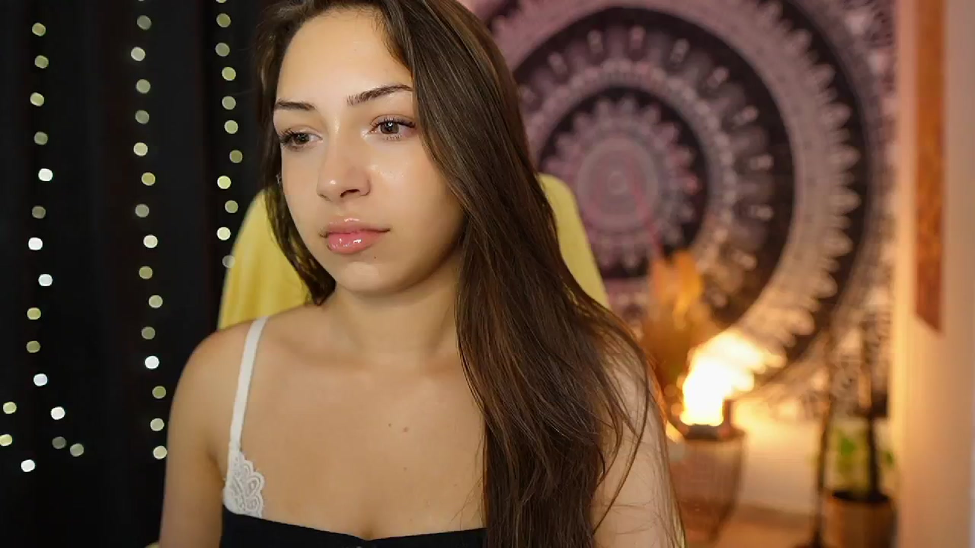 Gallery image thumbnail from Briar__Rose's myfreecams stream on, 08/16/2024, 18:11 image 3 of 20