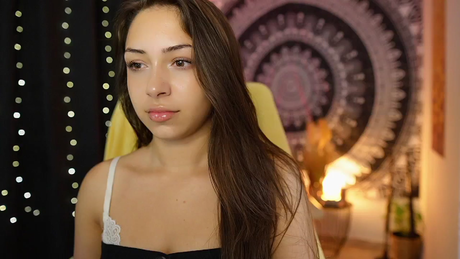 Gallery image thumbnail from Briar__Rose's myfreecams stream on, 08/16/2024, 18:11 image 8 of 20