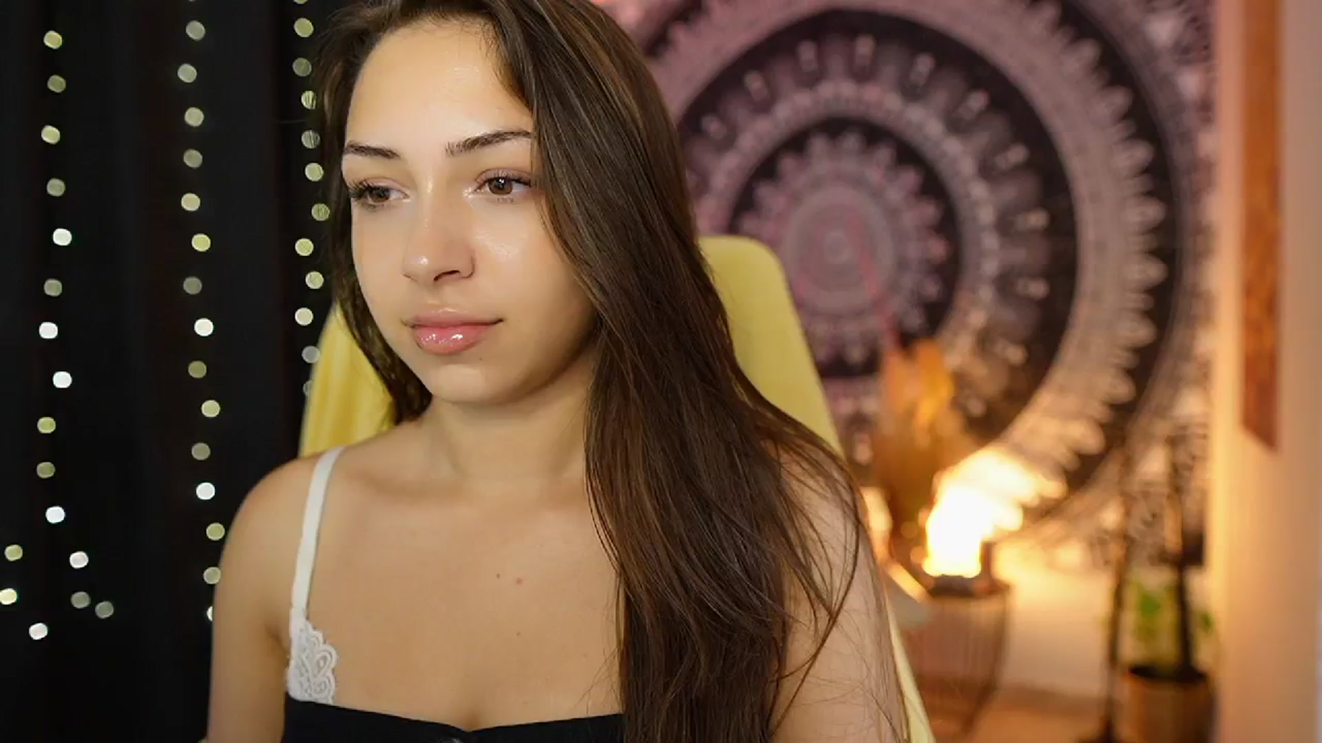 Gallery image thumbnail from Briar__Rose's myfreecams stream on, 08/16/2024, 18:11 image 7 of 20
