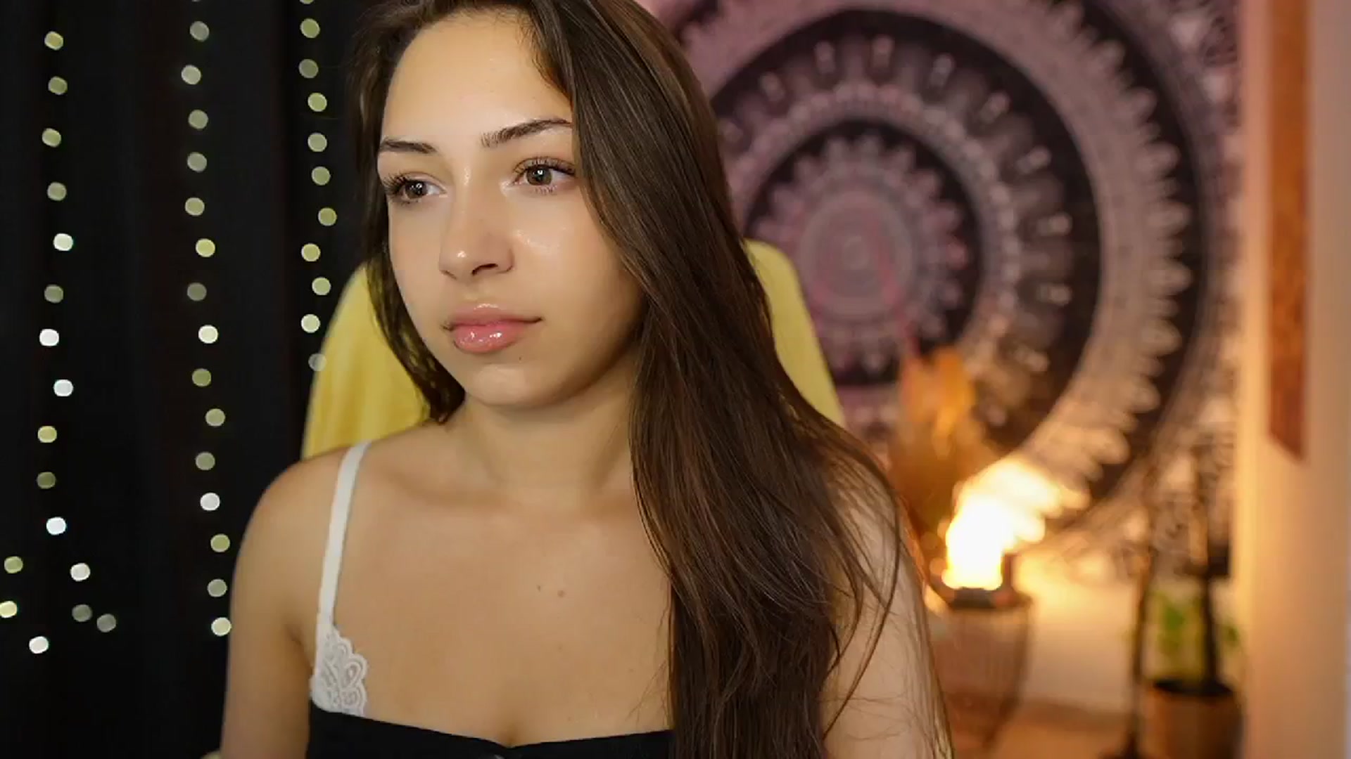 Gallery image thumbnail from Briar__Rose's myfreecams stream on, 08/16/2024, 18:11 image 4 of 20