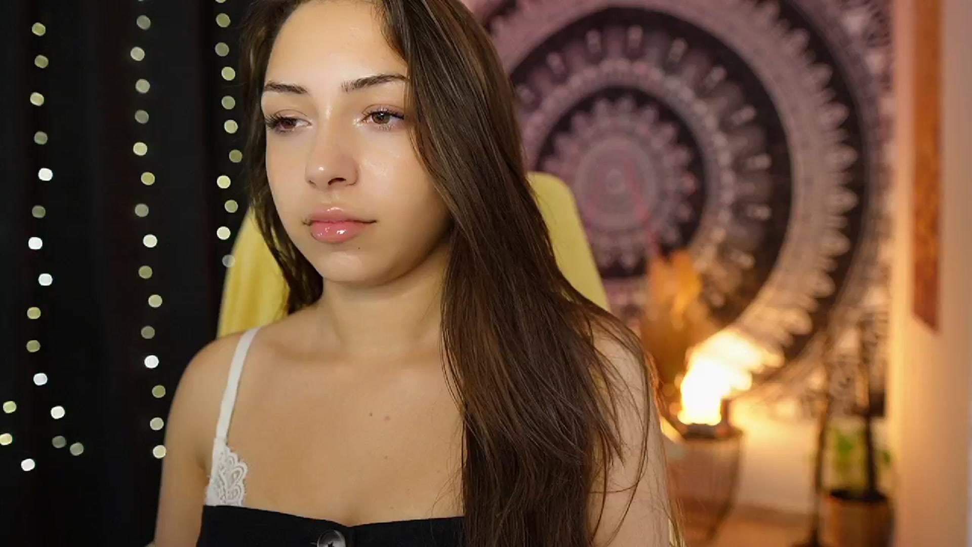 Gallery image thumbnail from Briar__Rose's myfreecams stream on, 08/16/2024, 18:11 image 12 of 20
