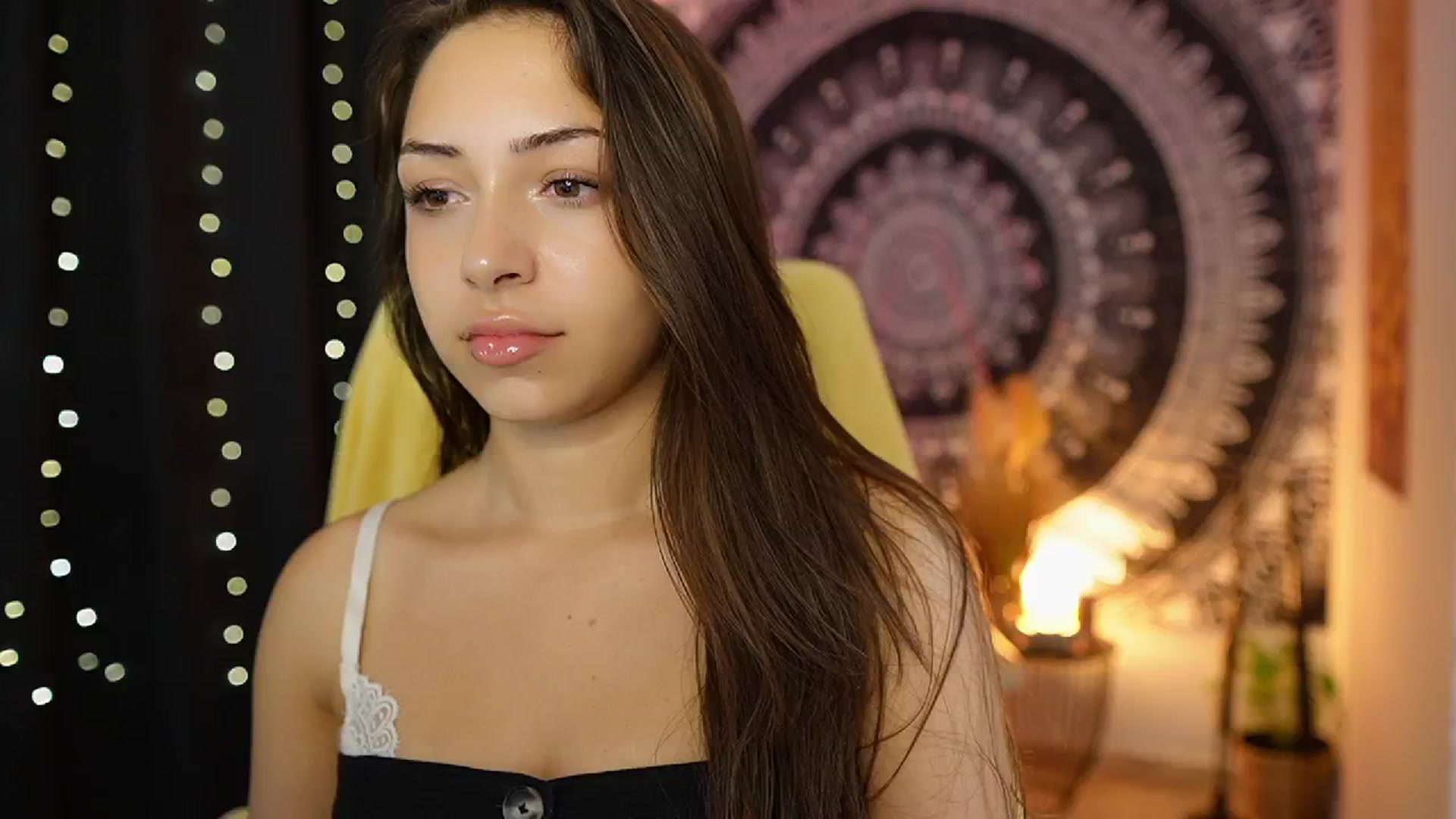 Gallery image thumbnail from Briar__Rose's myfreecams stream on, 08/16/2024, 18:11 image 11 of 20