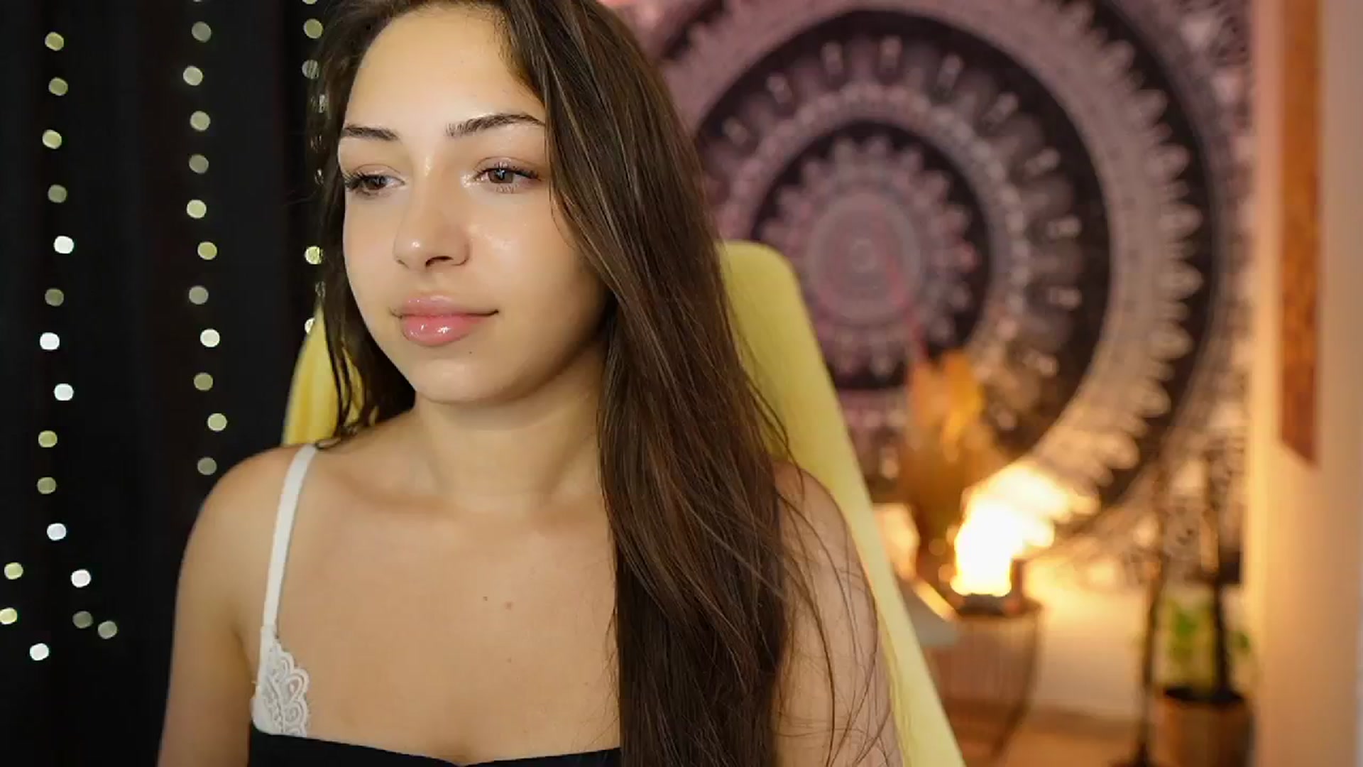 Gallery image thumbnail from Briar__Rose's myfreecams stream on, 08/16/2024, 18:11 image 18 of 20