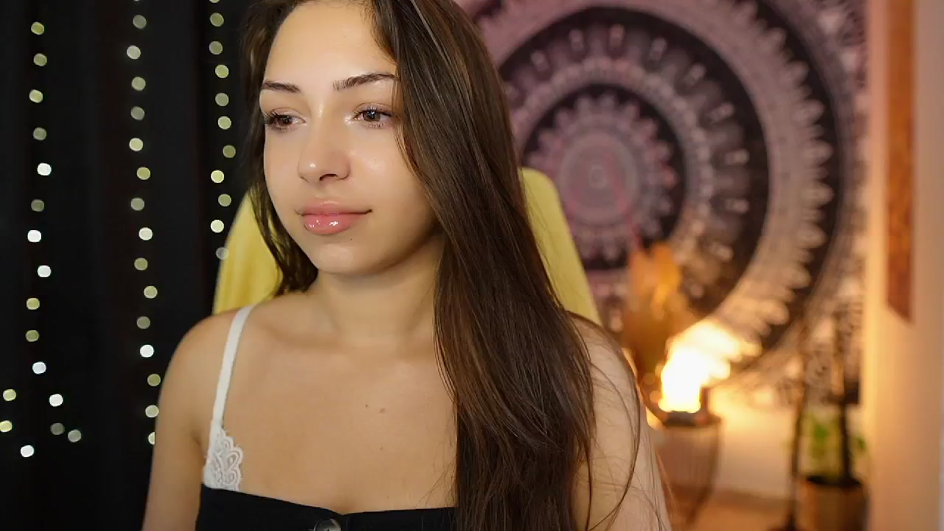 Gallery image thumbnail from Briar__Rose's myfreecams stream on, 08/16/2024, 18:11 image 16 of 20