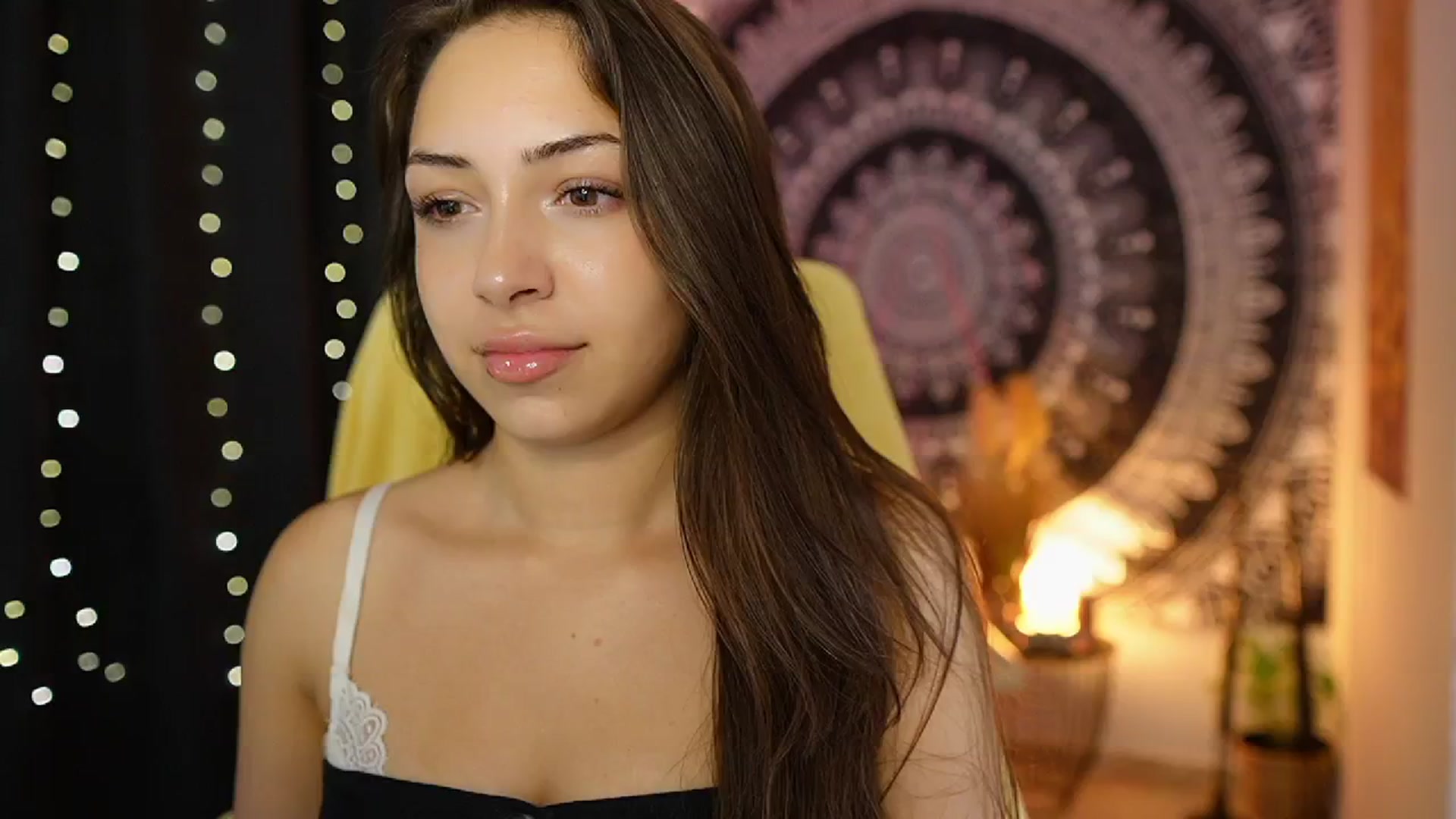 Gallery image thumbnail from Briar__Rose's myfreecams stream on, 08/16/2024, 18:11 image 5 of 20