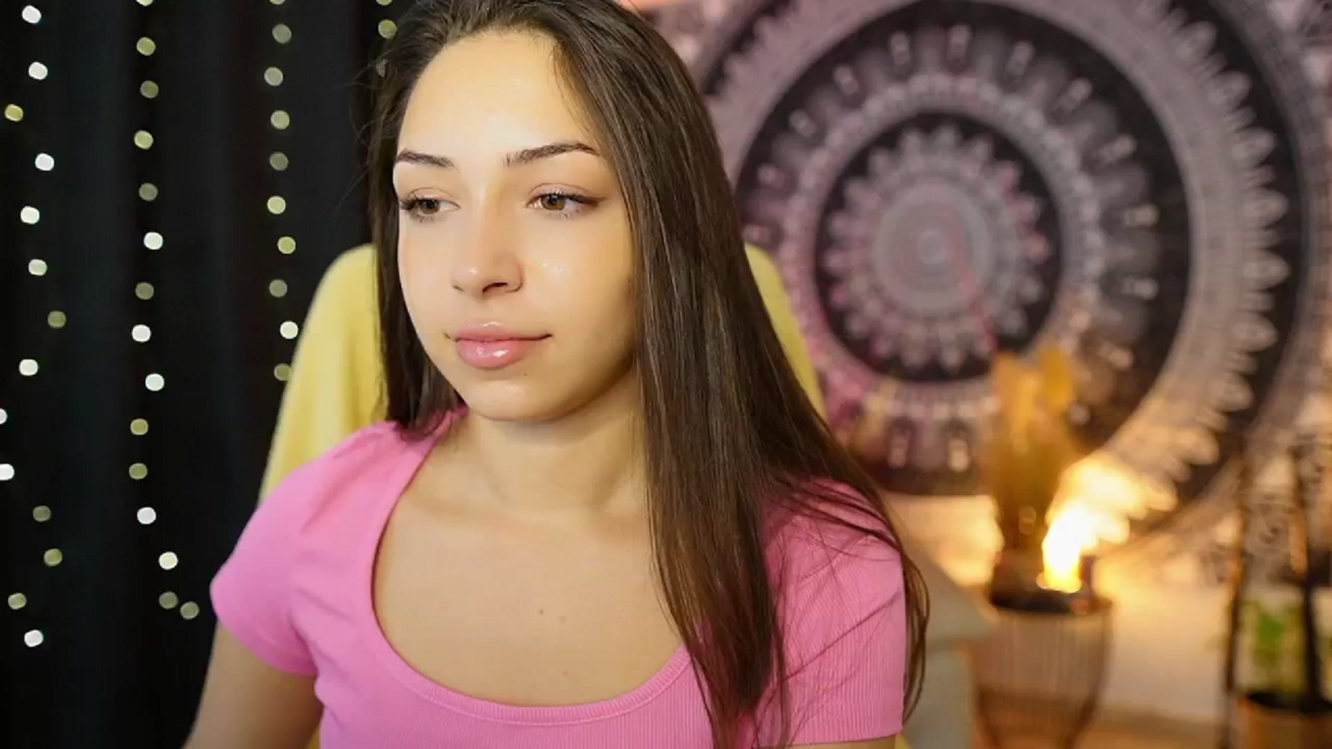 Gallery image thumbnail from Briar__Rose's myfreecams stream on, 08/21/2024, 18:13 image 9 of 20