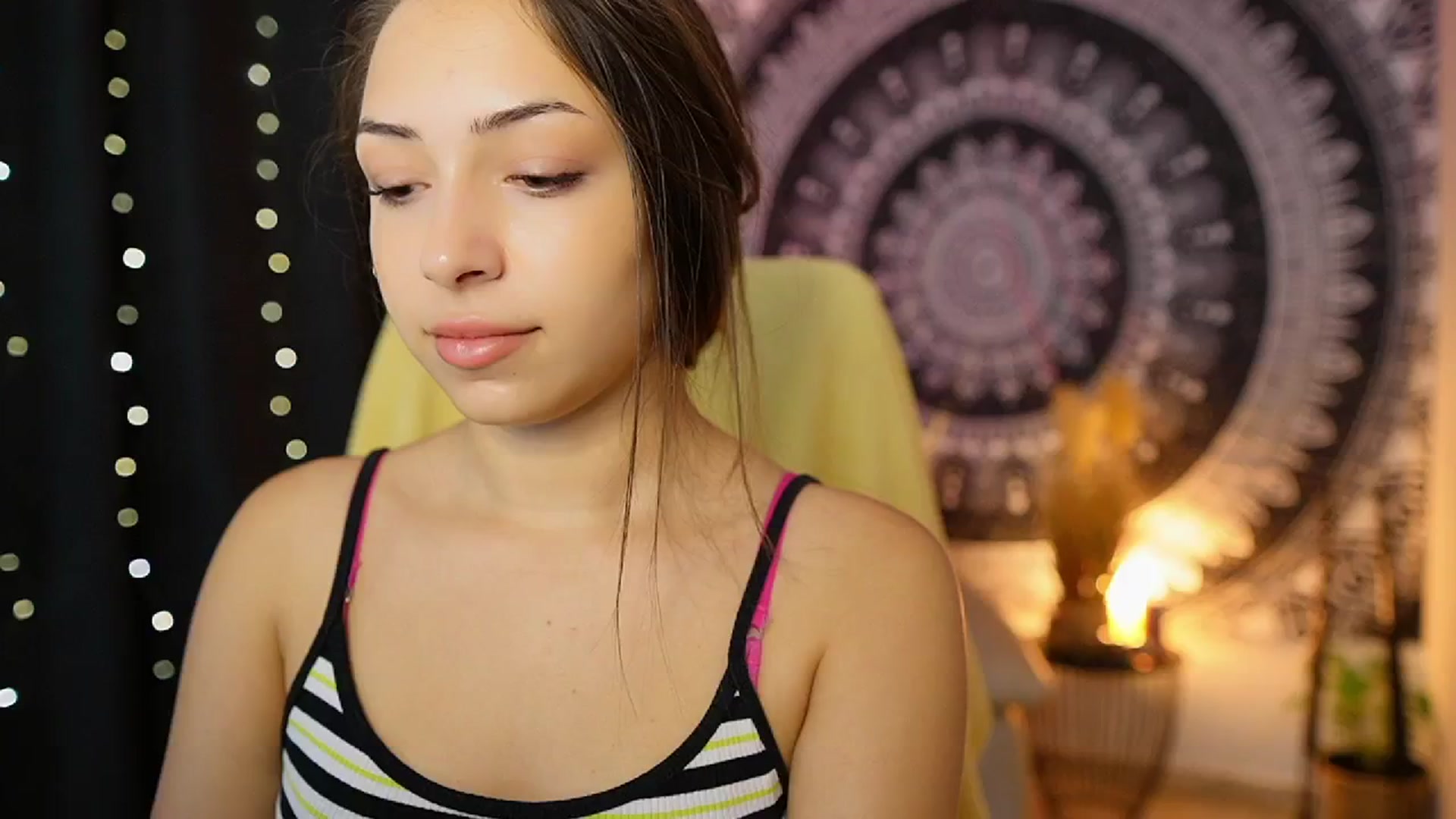Gallery image thumbnail from Briar__Rose's myfreecams stream on, 08/23/2024, 17:32 image 8 of 20