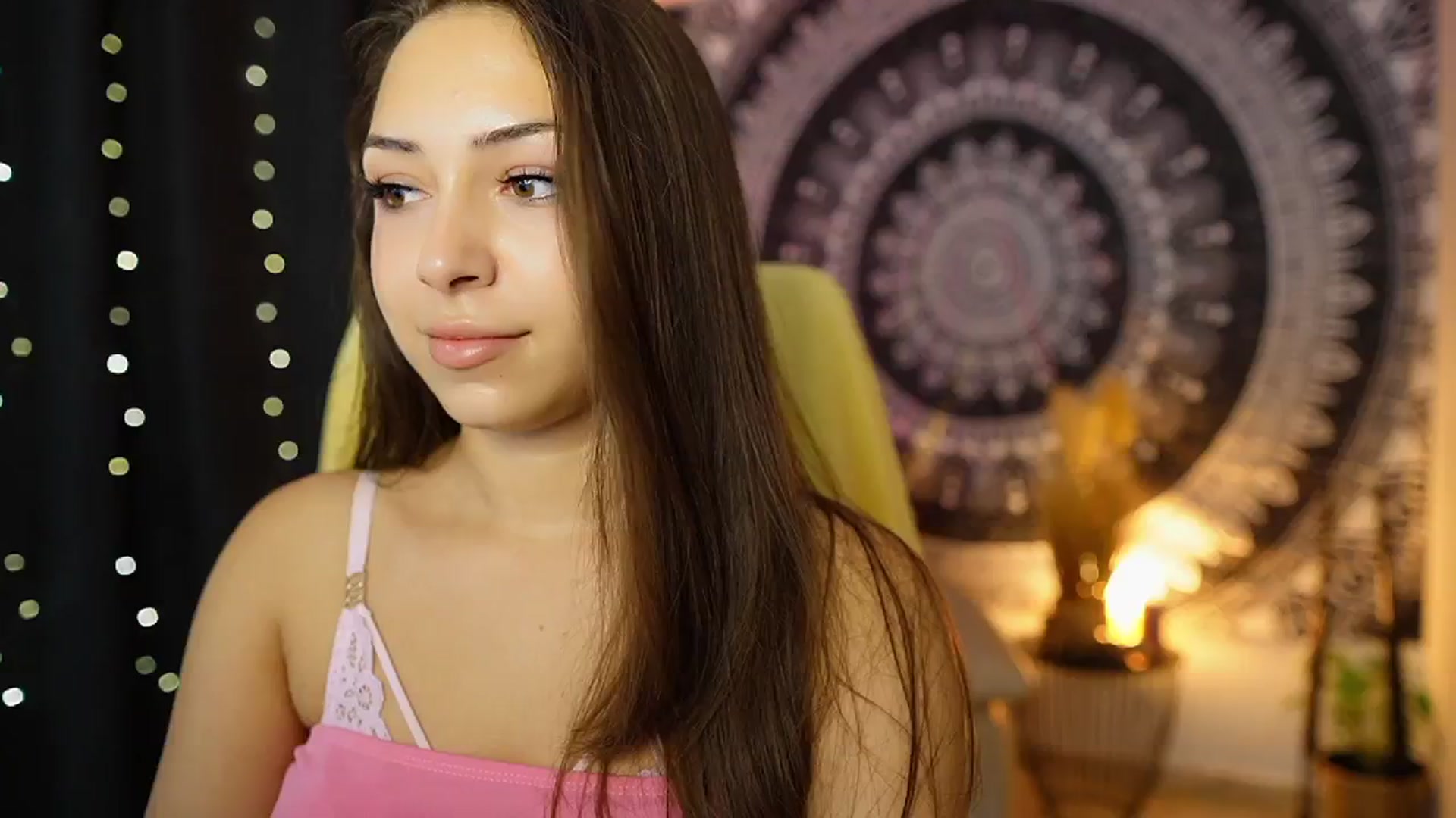 Gallery image thumbnail from Briar__Rose's myfreecams stream on, 08/27/2024, 18:12 image 2 of 20