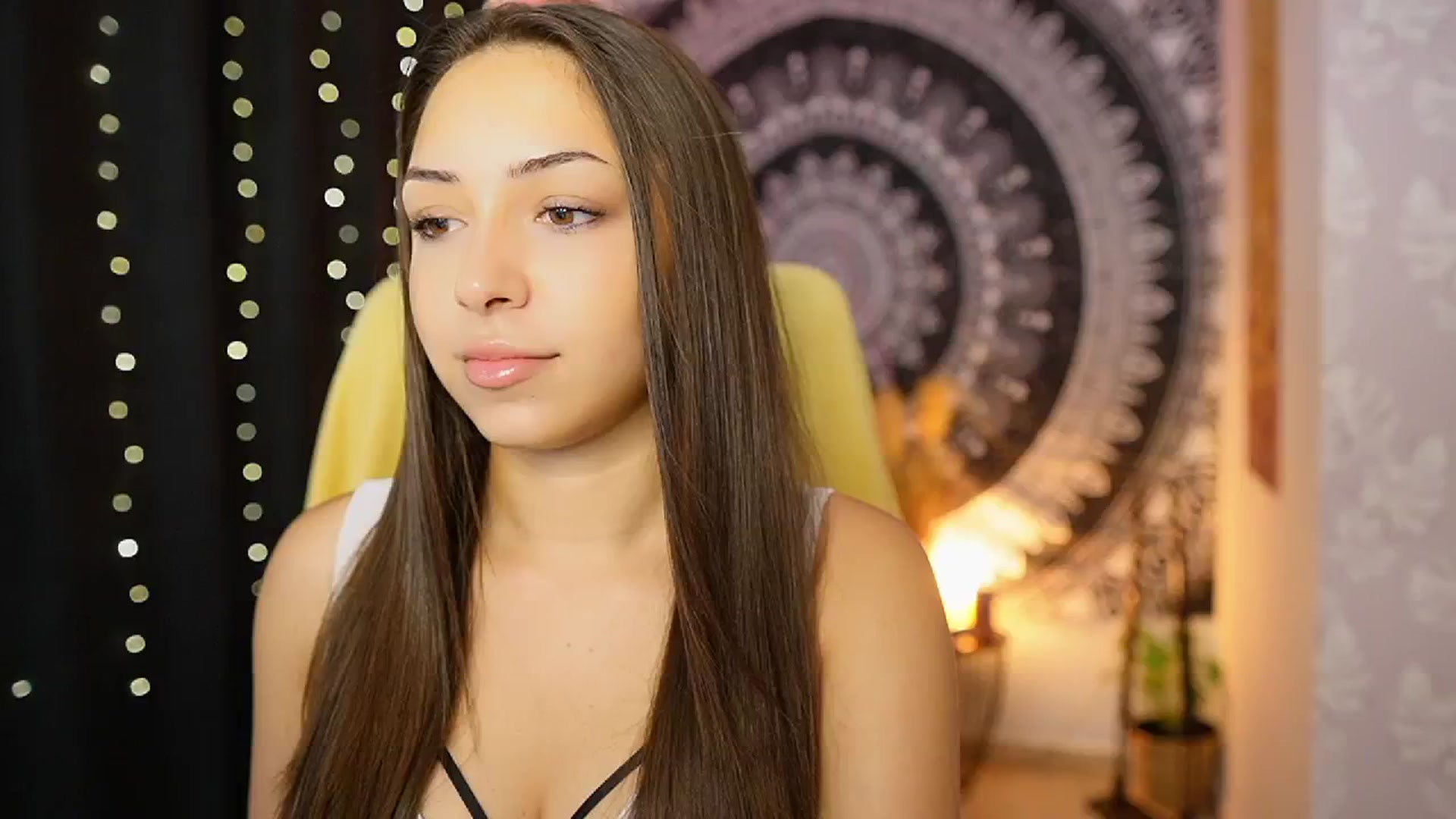 Gallery image thumbnail from Briar__Rose's myfreecams stream on, 08/28/2024, 16:42 image 3 of 20