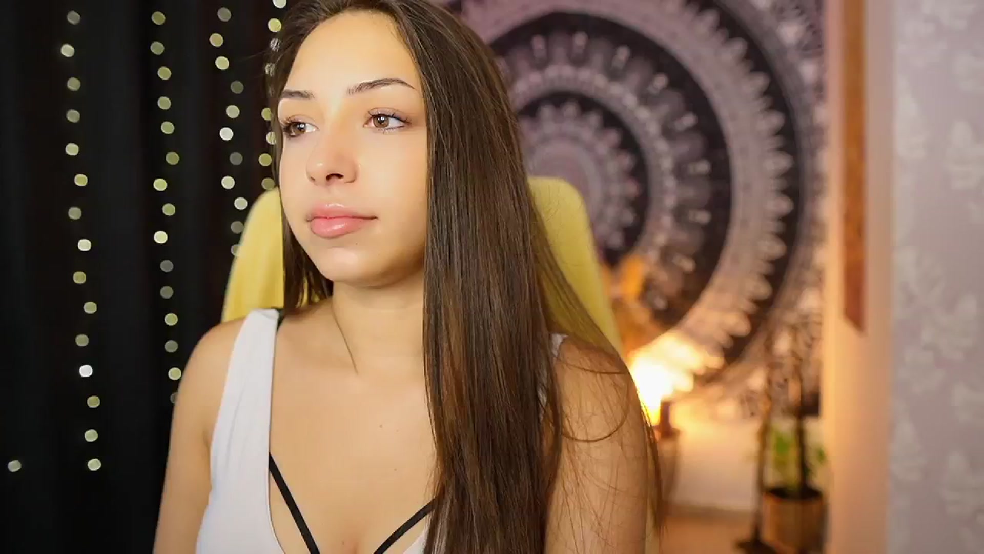 Gallery image thumbnail from Briar__Rose's myfreecams stream on, 08/28/2024, 16:42 image 14 of 20