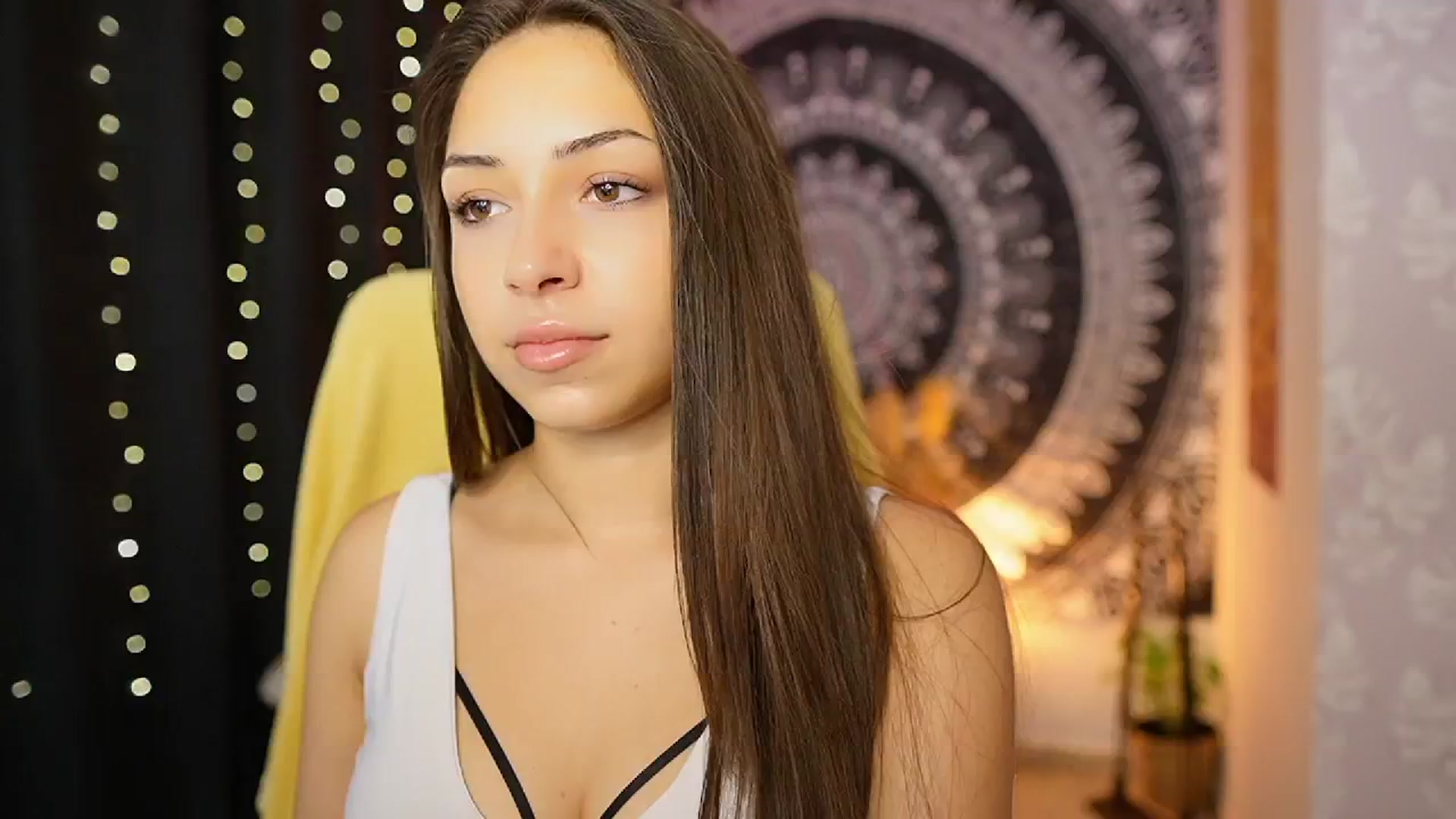 Gallery image thumbnail from Briar__Rose's myfreecams stream on, 08/28/2024, 16:42 image 16 of 20