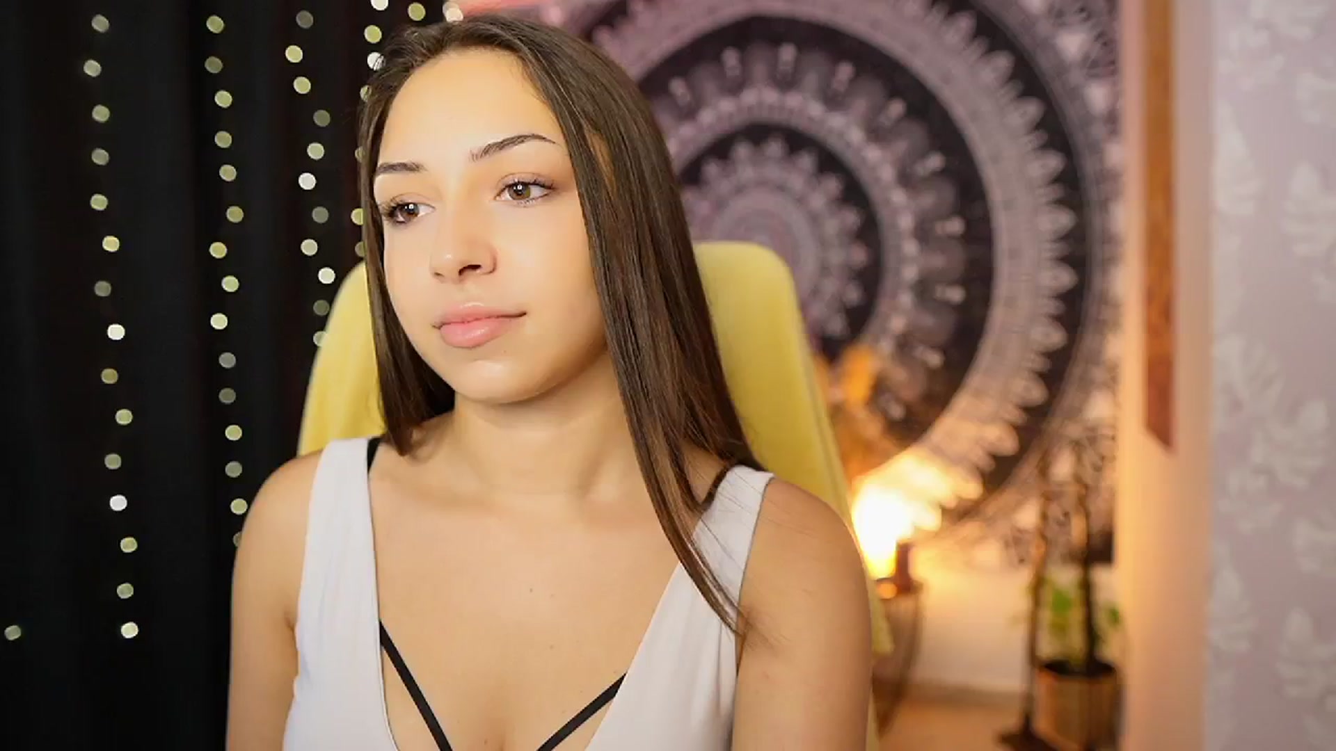 Gallery image thumbnail from Briar__Rose's myfreecams stream on, 08/28/2024, 18:14 image 16 of 20
