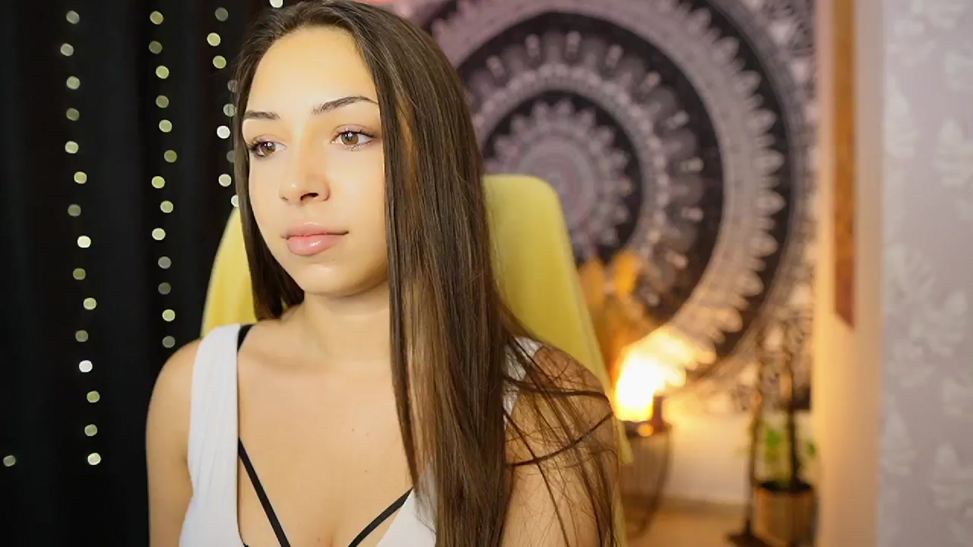 Gallery image thumbnail from Briar__Rose's myfreecams stream on, 08/28/2024, 18:14 image 4 of 20