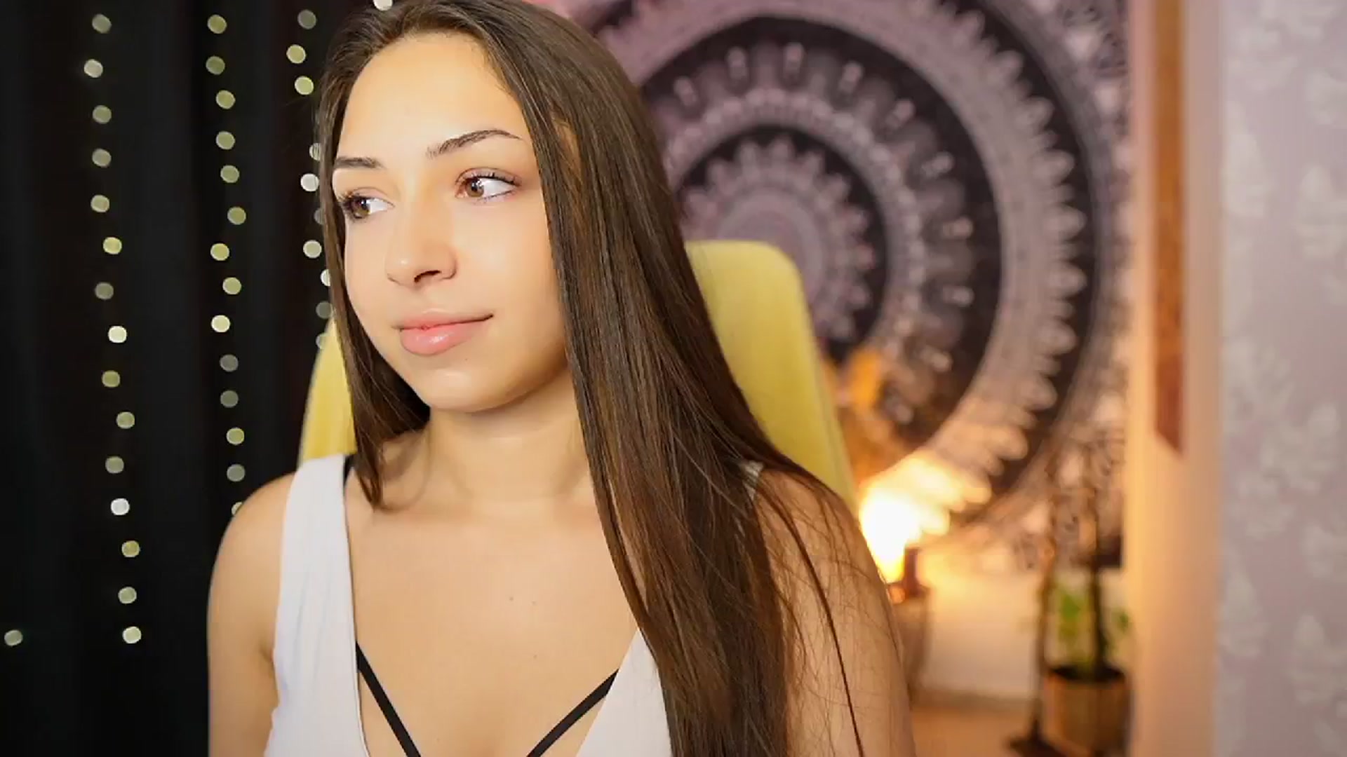 Gallery image thumbnail from Briar__Rose's myfreecams stream on, 08/28/2024, 18:14 image 13 of 20