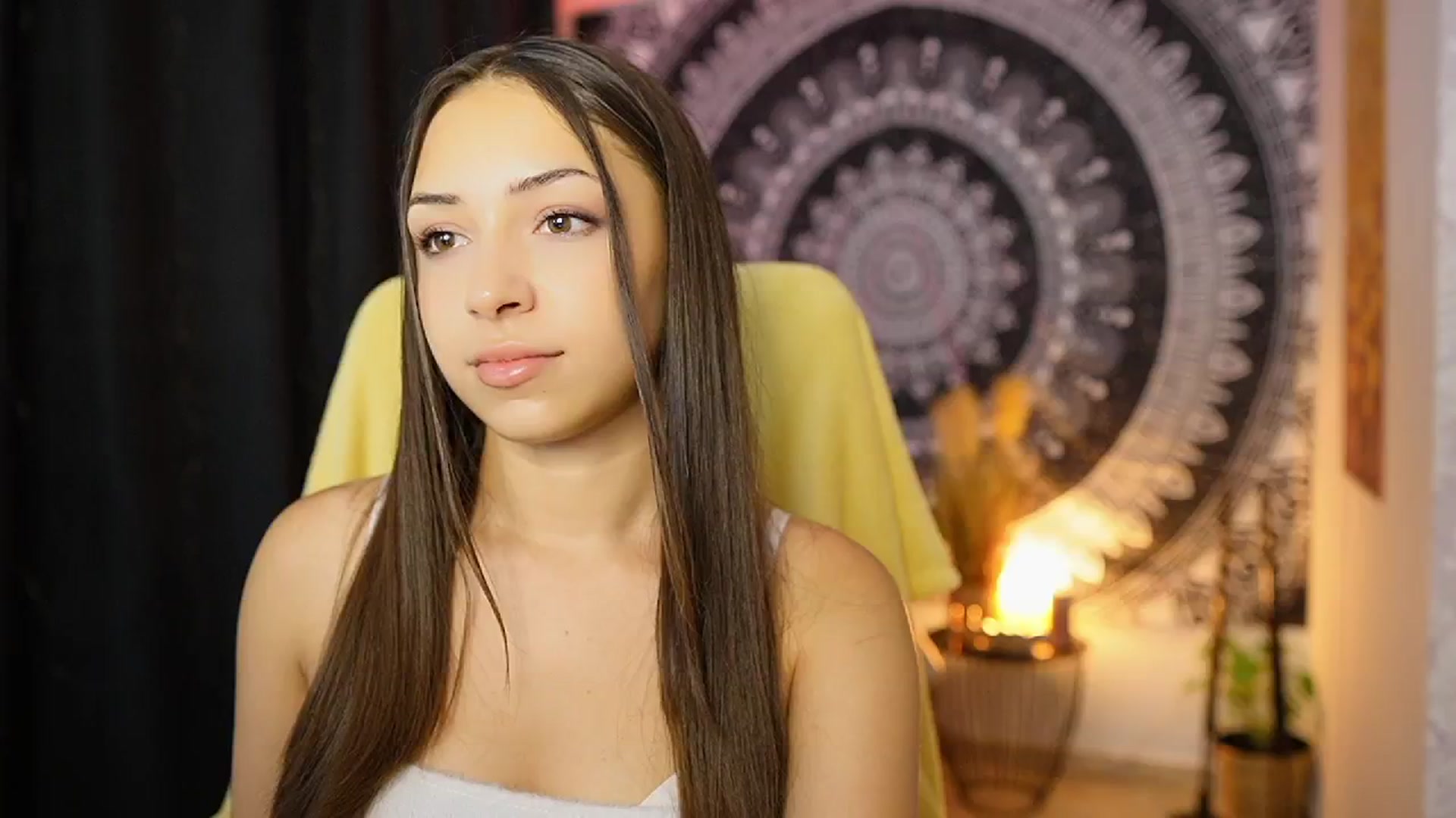 Gallery image thumbnail from Briar__Rose's myfreecams stream on, 08/29/2024, 18:05 image 6 of 20