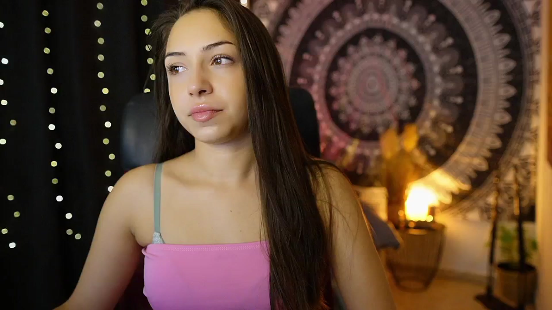 Gallery image thumbnail from Briar__Rose's myfreecams stream on, 09/20/2024, 16:34 image 15 of 20